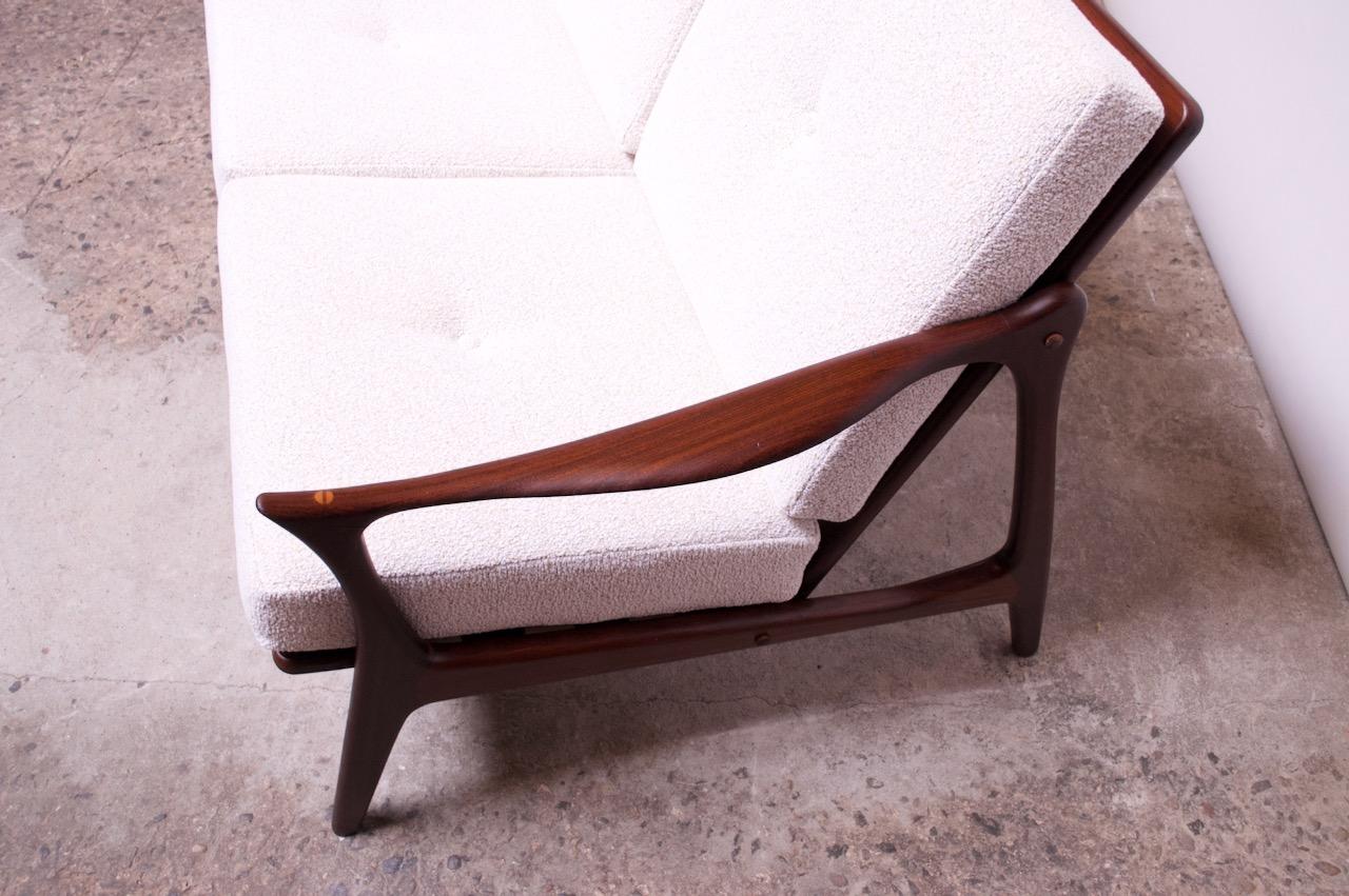 Danish Modern Sculptural Rosewood Sofa with Slat-Back Construction 4