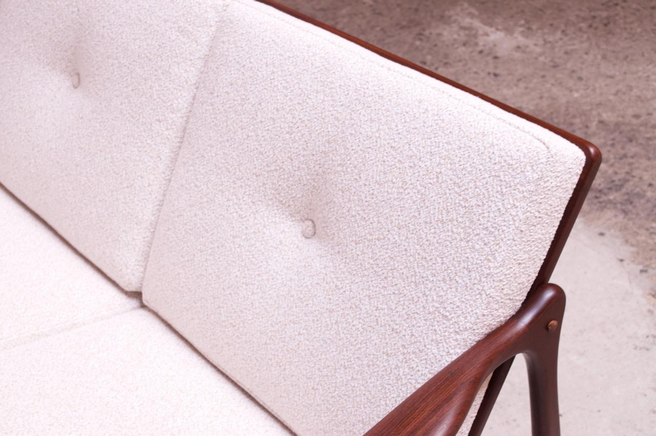 Danish Modern Sculptural Rosewood Sofa with Slat-Back Construction 11