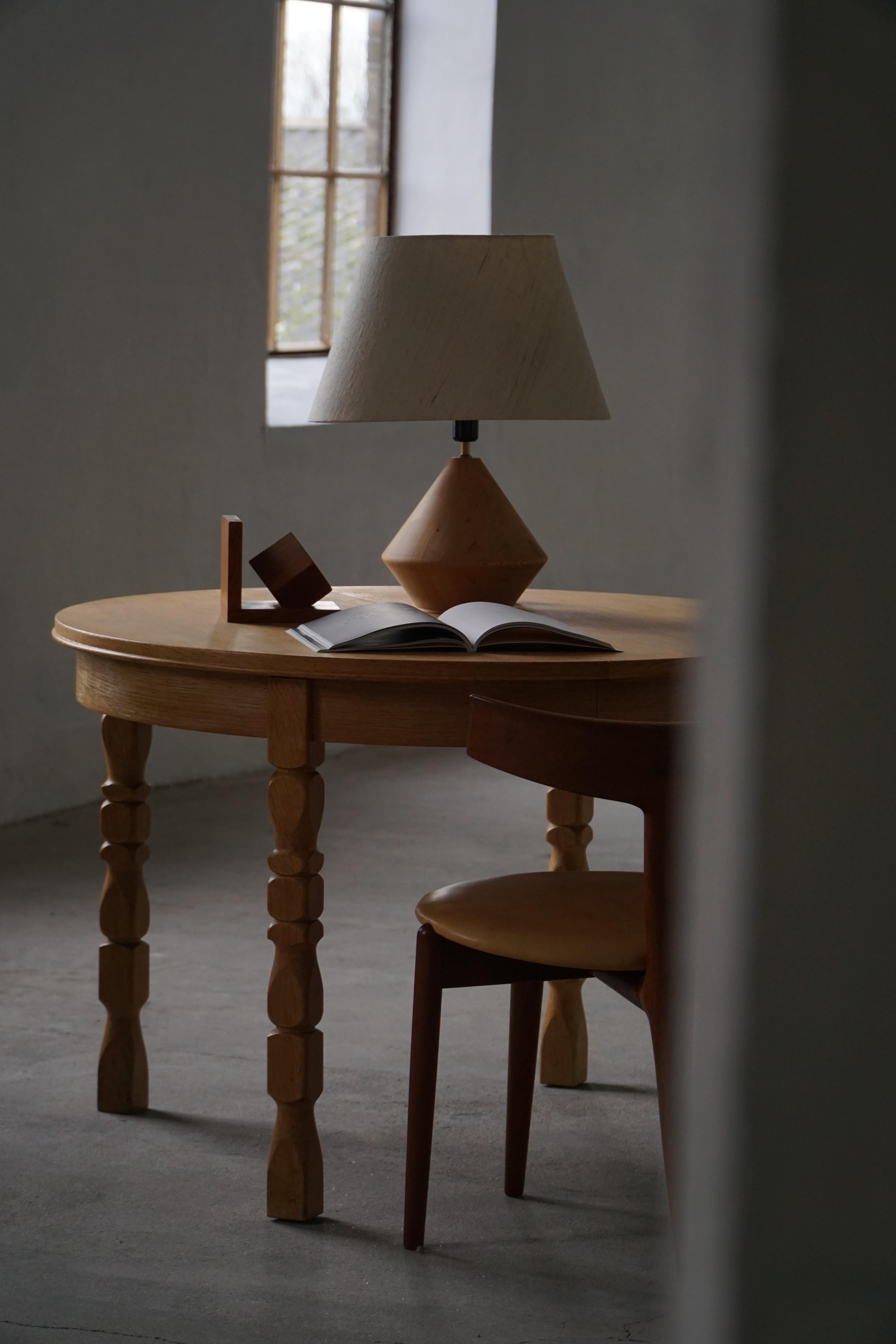 Lámpara de sobremesa escultural danesa moderna de madera de Kirk, años 80 en venta 6