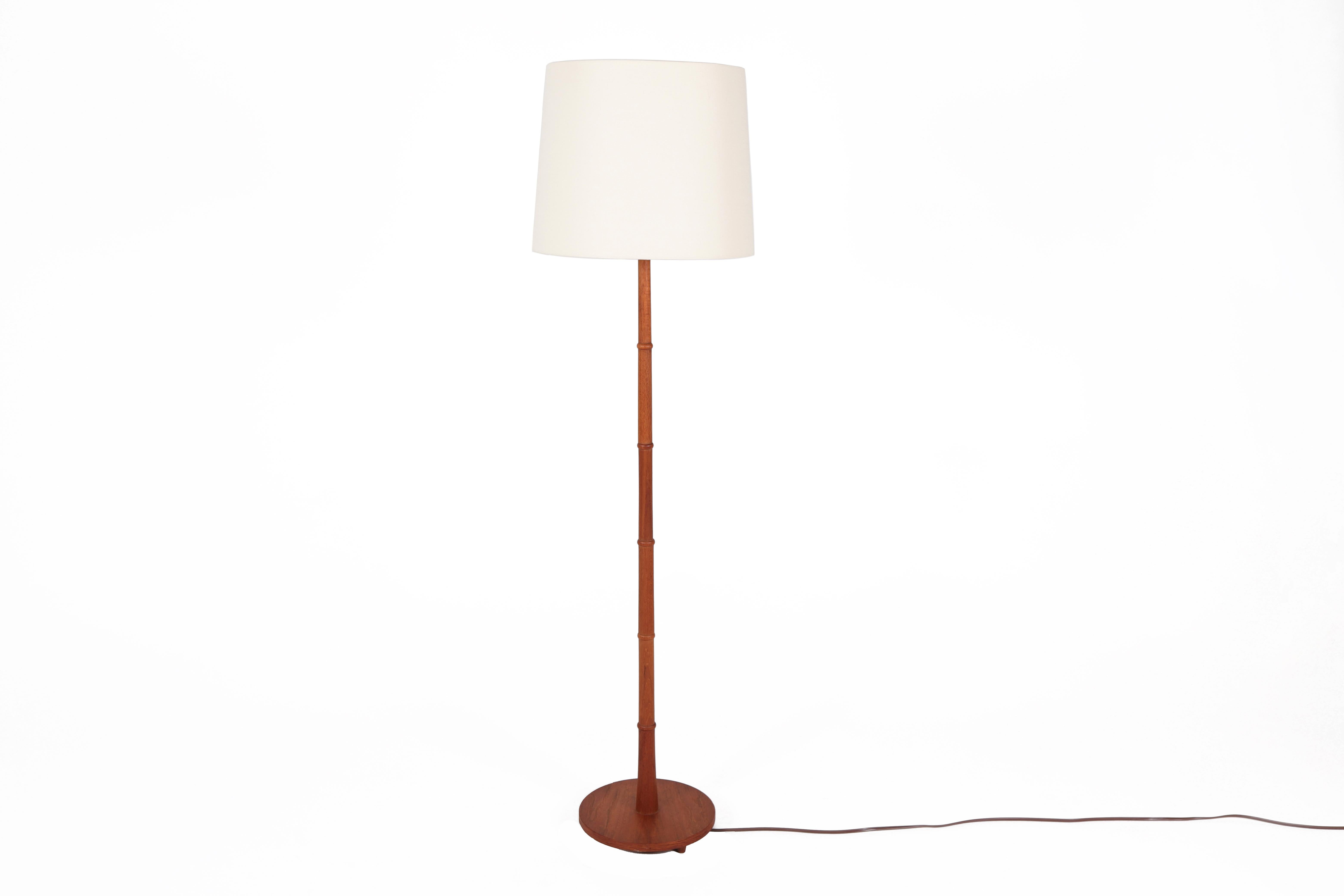 Danish Modern Segmented Teak Floor Lamp In Good Condition In Minneapolis, MN