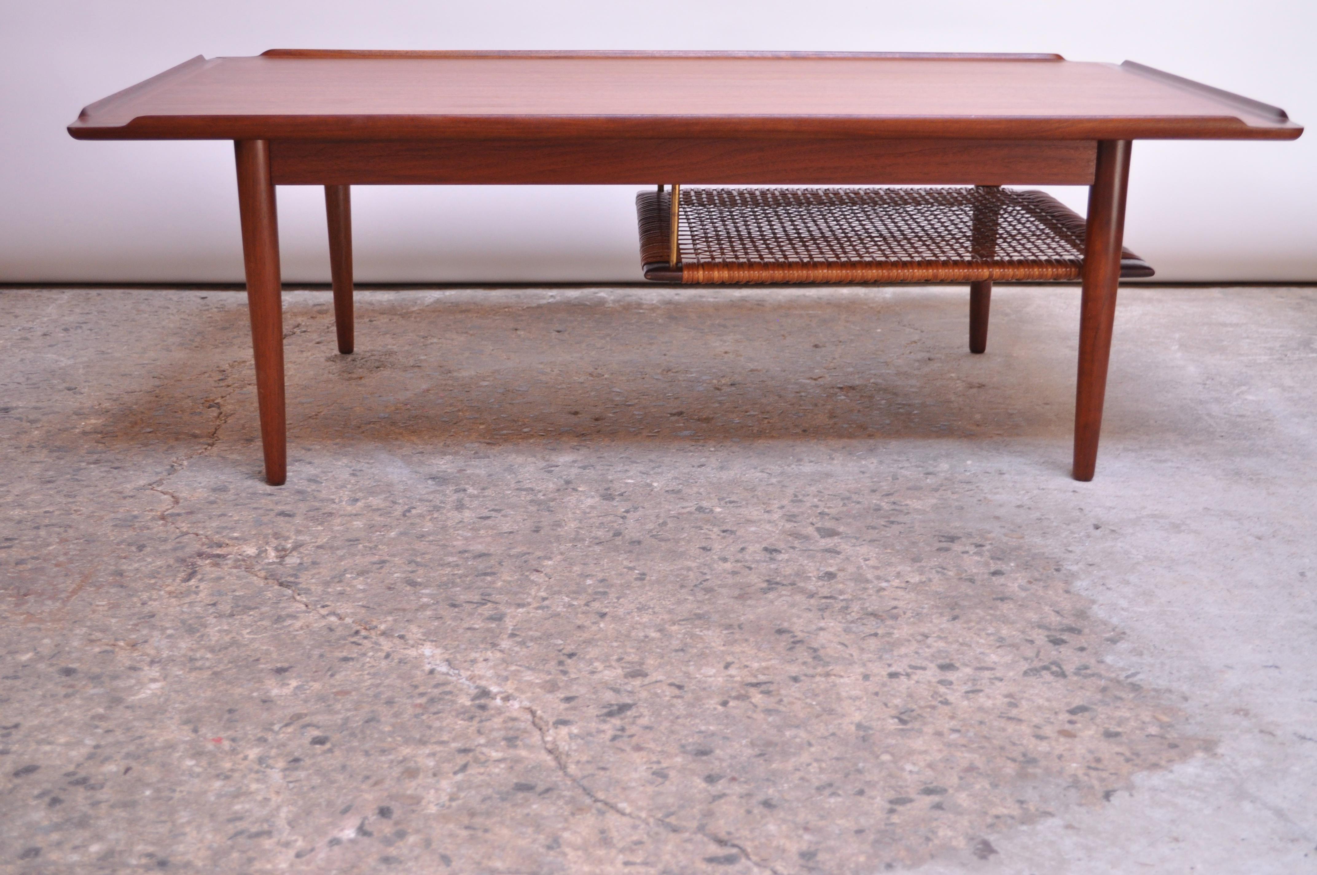 Danish Modern Selig Teak Coffee Table with Rattan Rack In Good Condition In Brooklyn, NY
