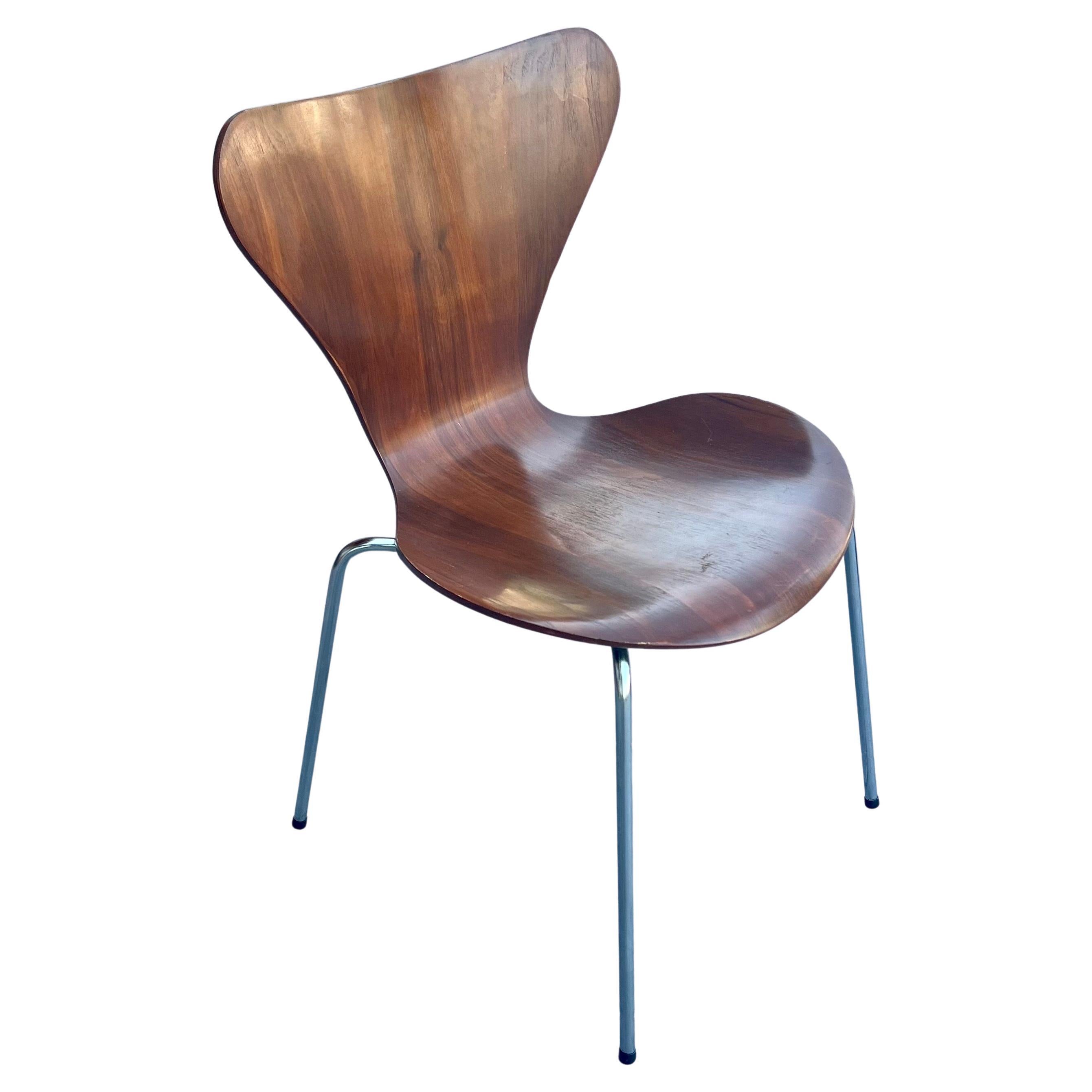 Danish Modern Series 7 Chair by Arne Jacobsen Dark Teak Fritz Hansen For Sale