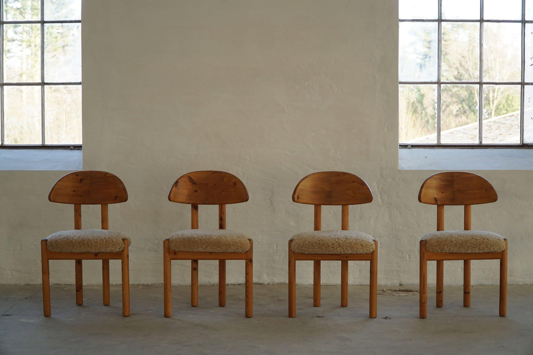 Scandinavian Modern Danish Modern, Set of 4 Chairs in Pine & Lambswool, Vamdrup Stolefabrik, 1970s