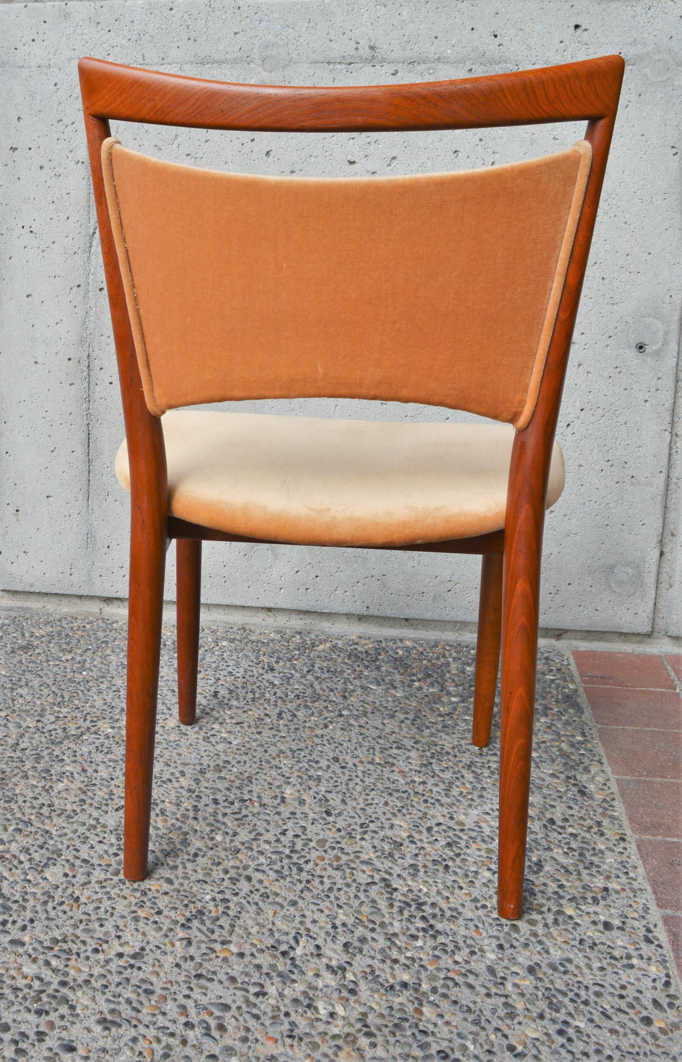Danish Modern Set of 6 Teak SW68 Dining Chairs by Finn Juhl for Soren Willadsen For Sale 5