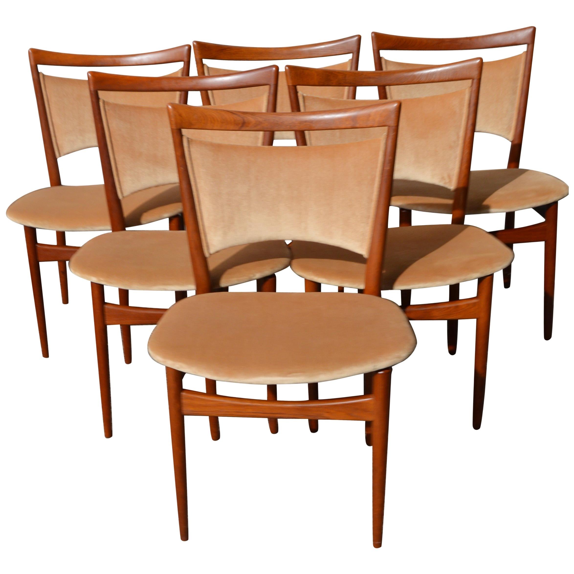 Danish Modern Set of 6 Teak SW68 Dining Chairs by Finn Juhl for Soren Willadsen In Good Condition For Sale In New Westminster, British Columbia