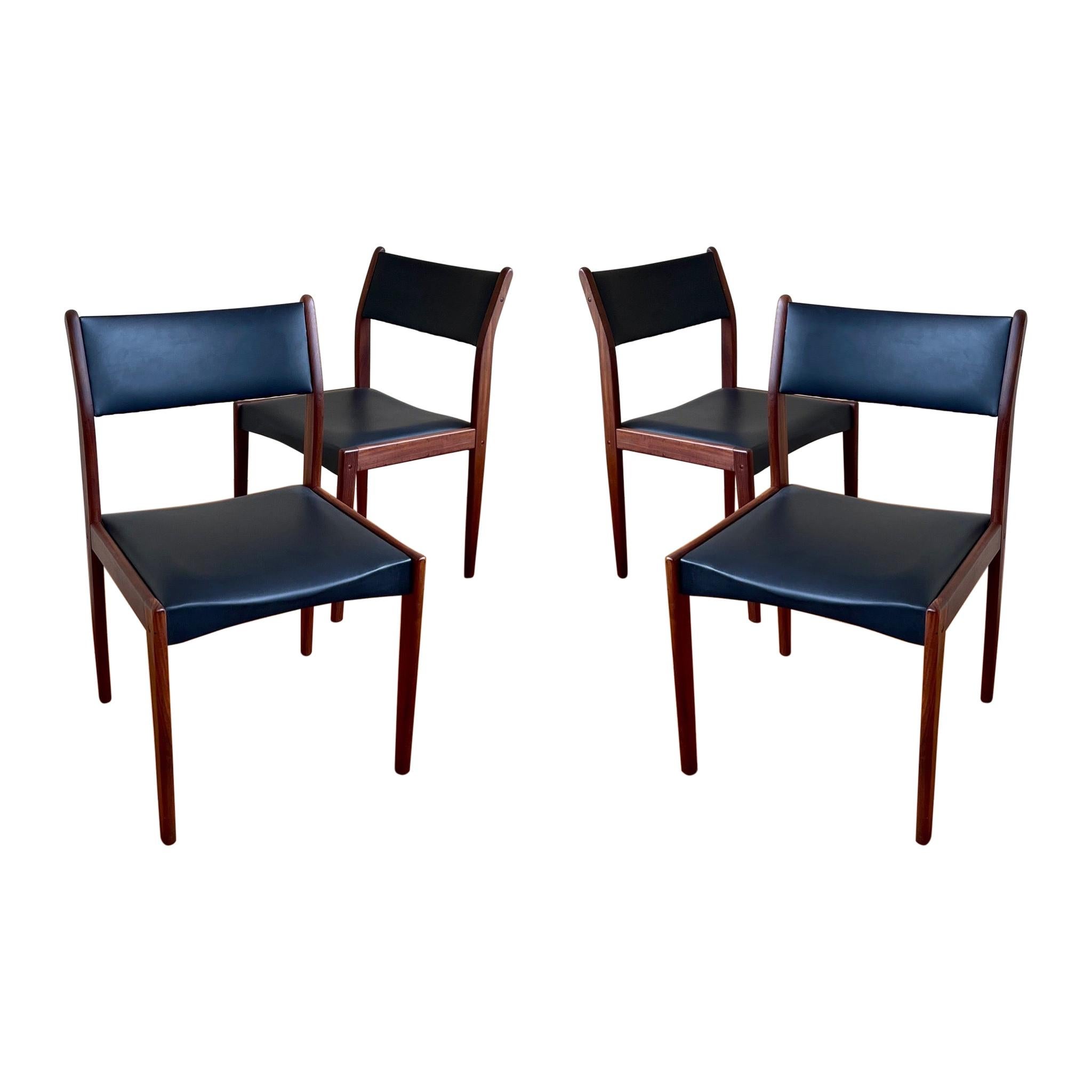 Danish Modern Set of Four Solid Walnut Frames Dinning Chairs