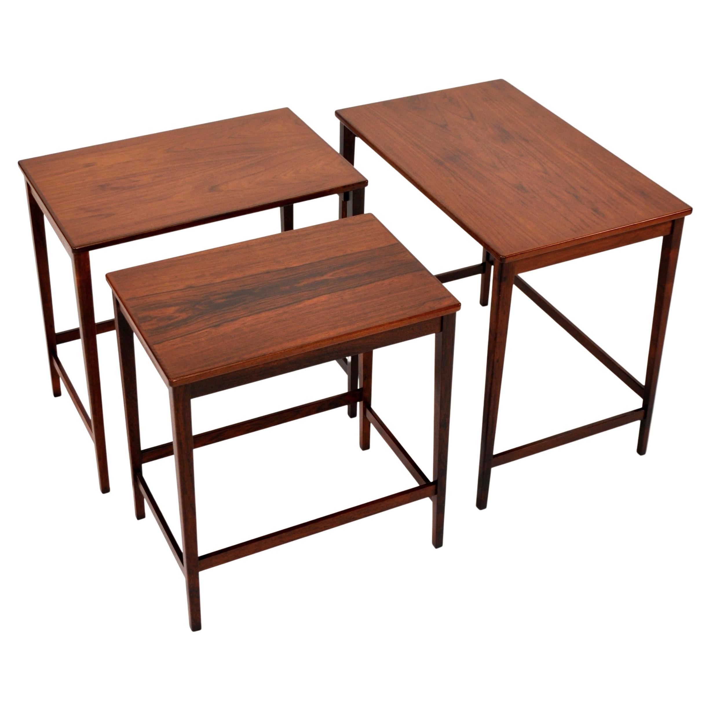 Danish Modern Set of Rosewood Nesting Tables For Sale 1