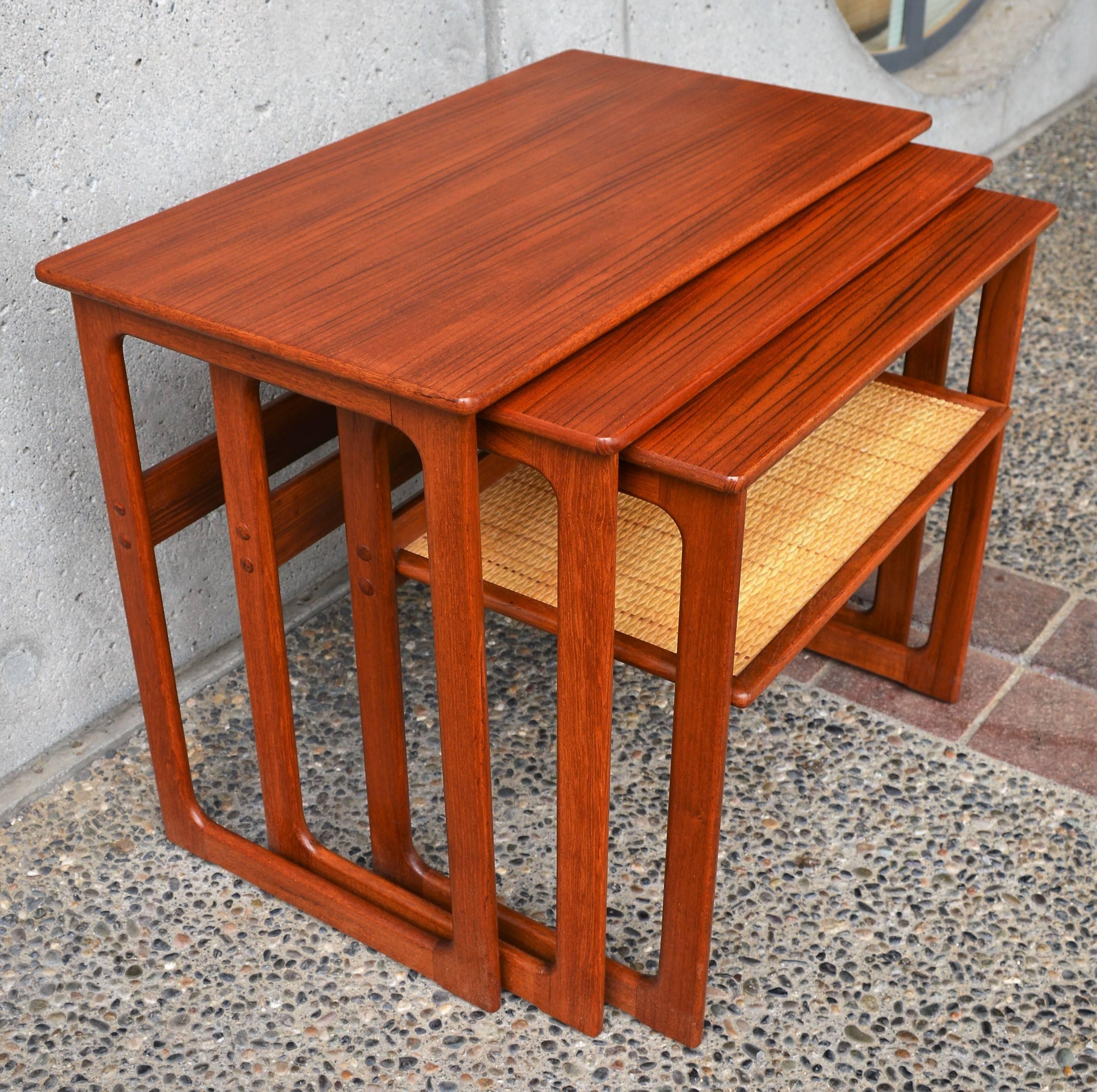 Danish Modern Set of Three Larger Teak Nesting Tables with a Woven Cane Shelf In Excellent Condition In New Westminster, British Columbia