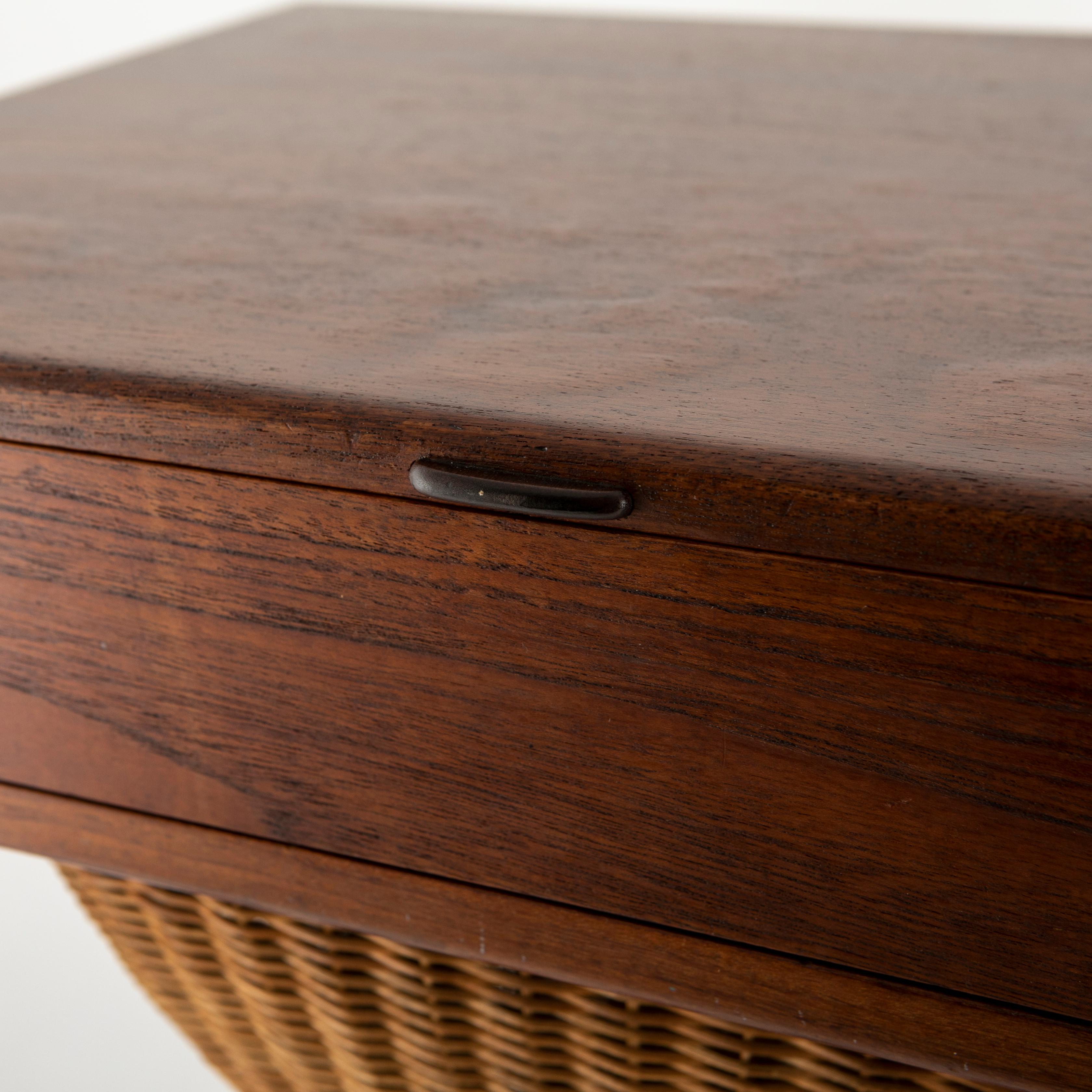 Danish Modern Sewing / End Table by Ejvind Johansson for FDB Mobler 10