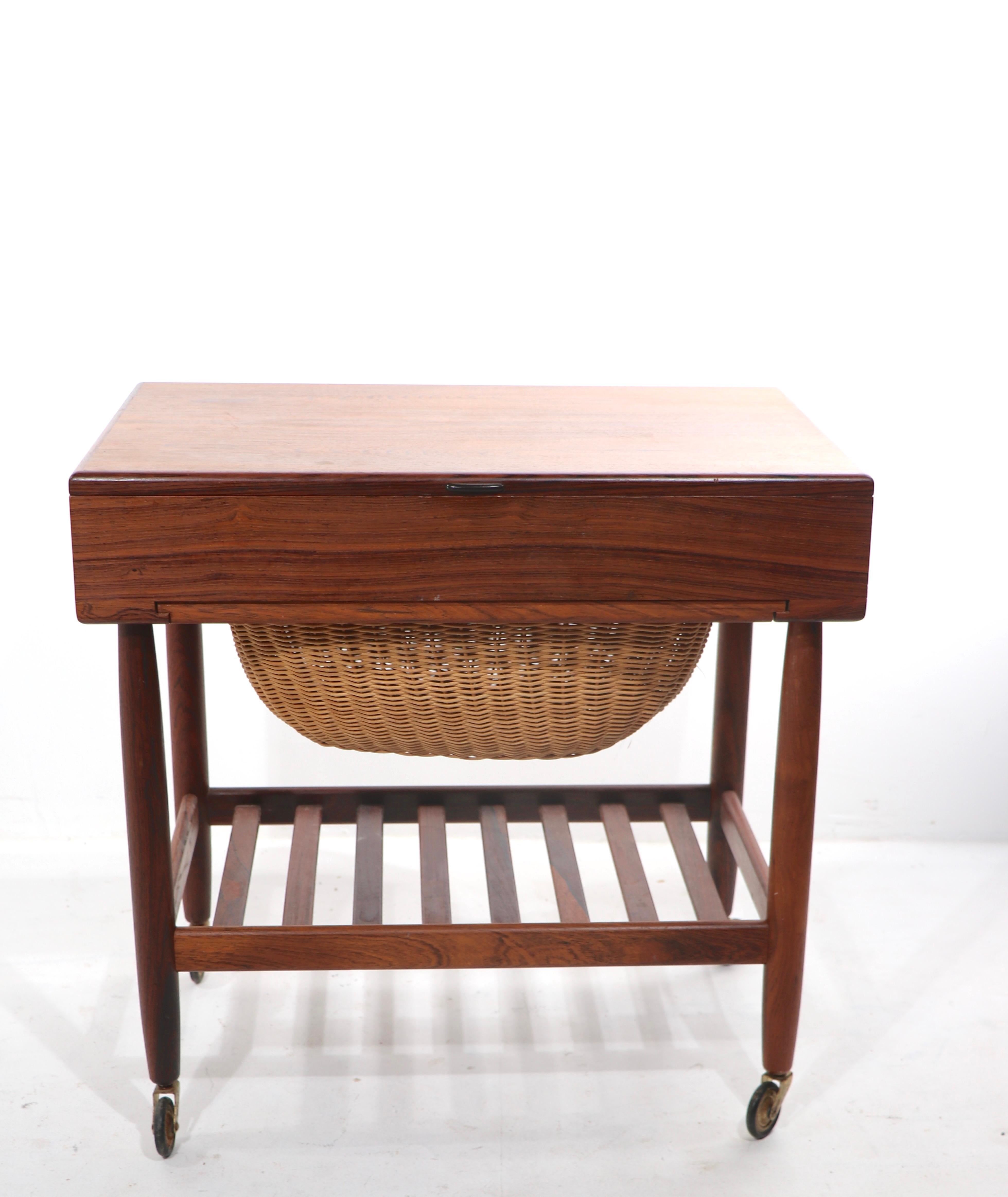 Danish Modern Sewing Table Cart by Ejvind Johansson for FB Mobler  In Good Condition For Sale In New York, NY