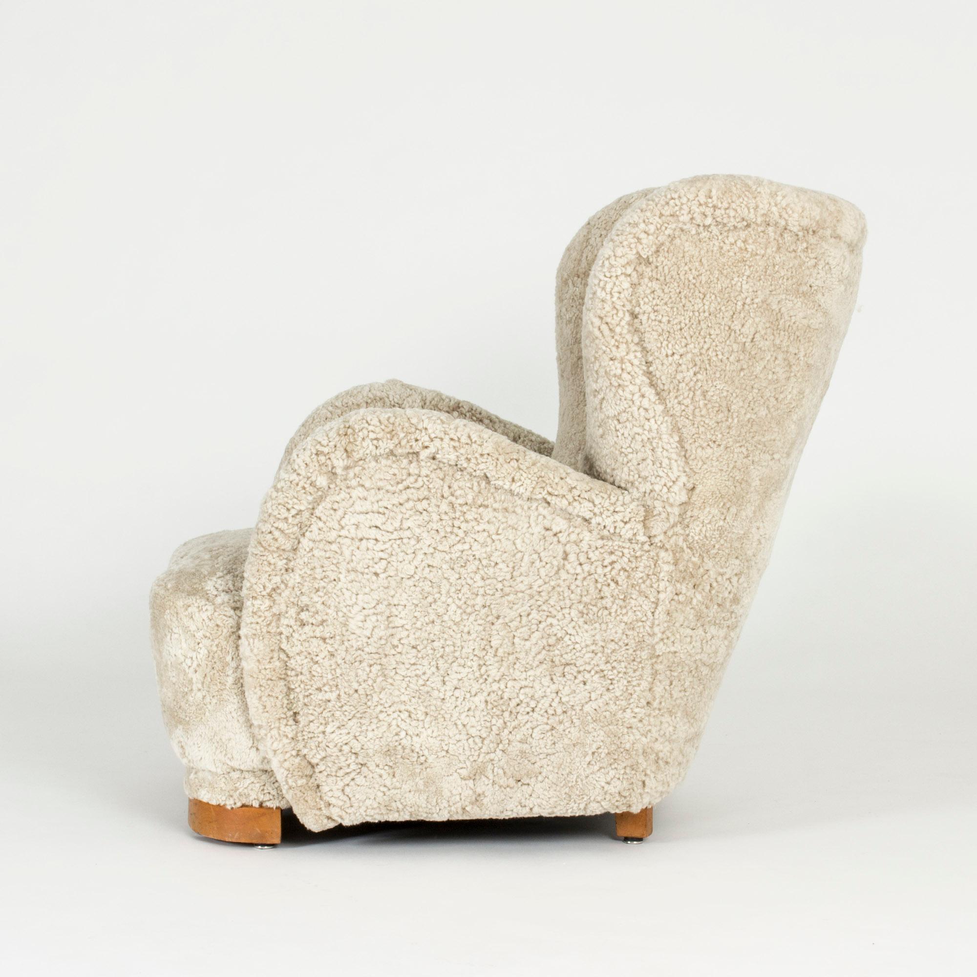 Scandinavian Modern Danish Modern Sheepskin Longue Chair