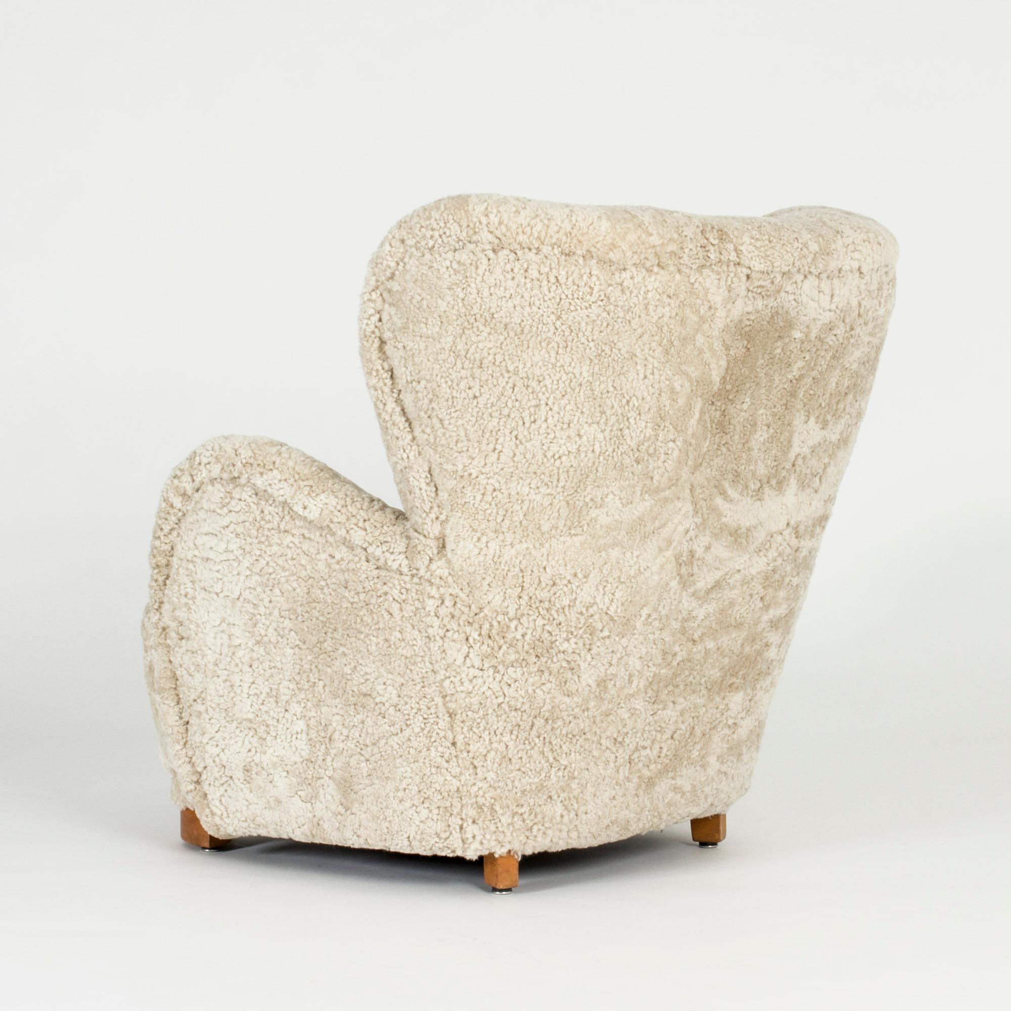 Danish Modern Sheepskin Longue Chair In Good Condition In Stockholm, SE