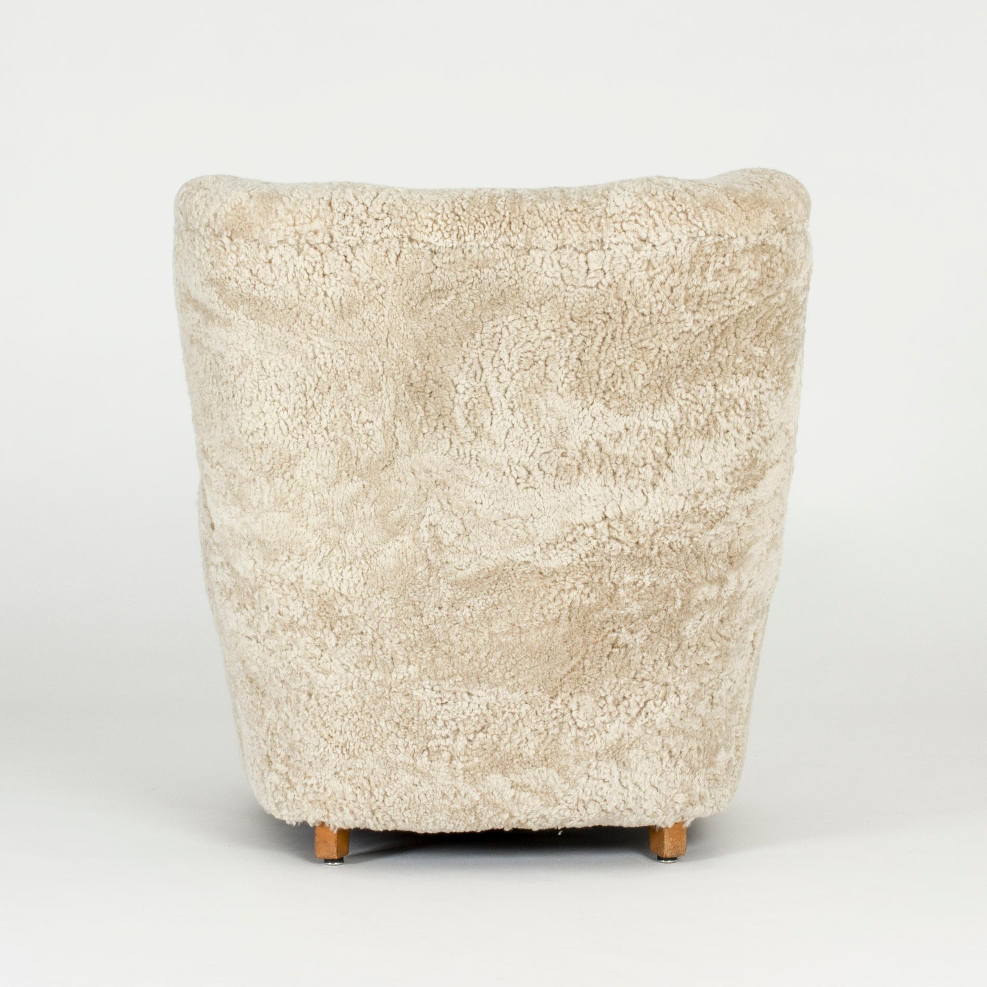 Mid-20th Century Danish Modern Sheepskin Longue Chair