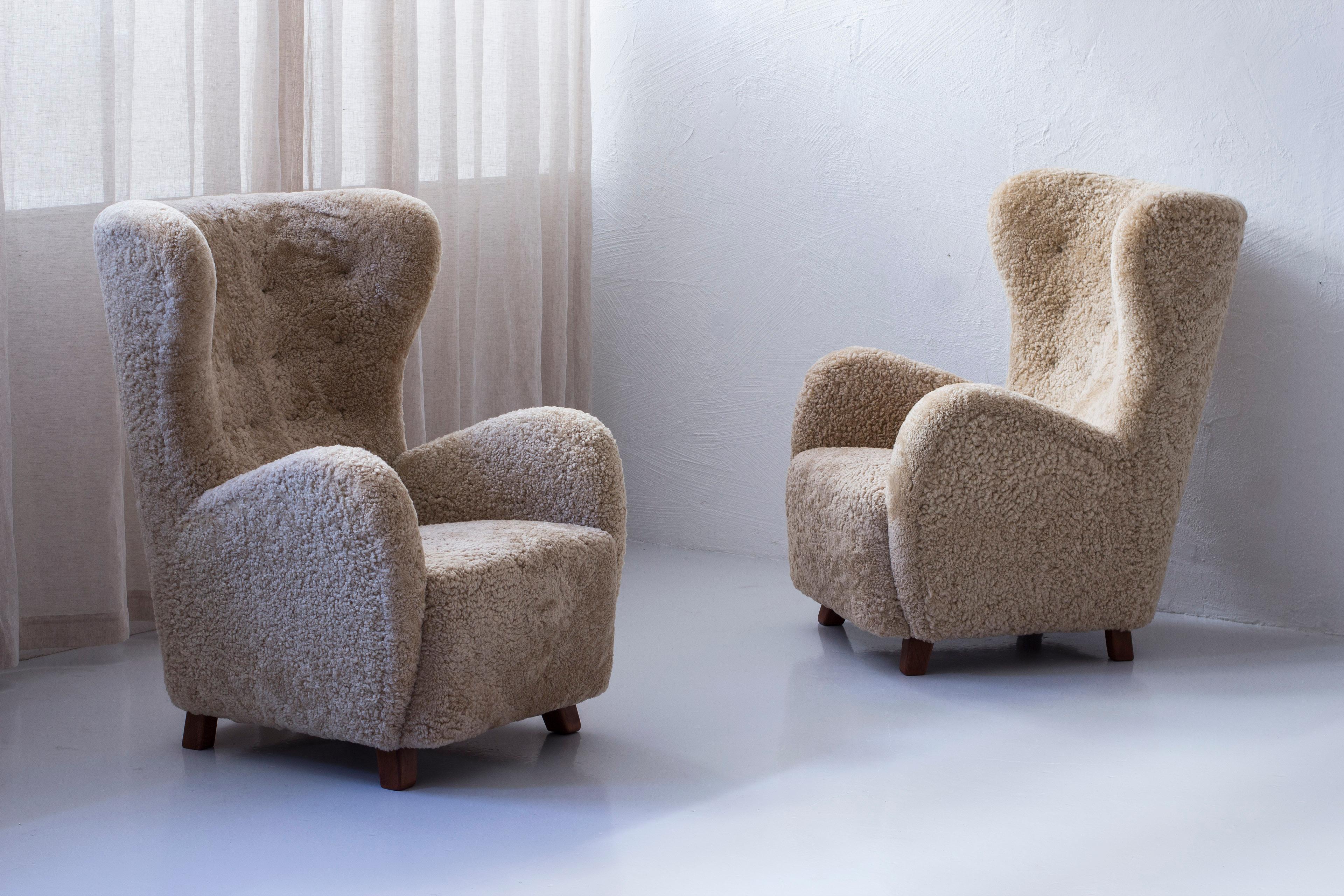 Danish modern sheepskin Wing back chairs attributed to Flemming Lassen, Denmark  For Sale 4