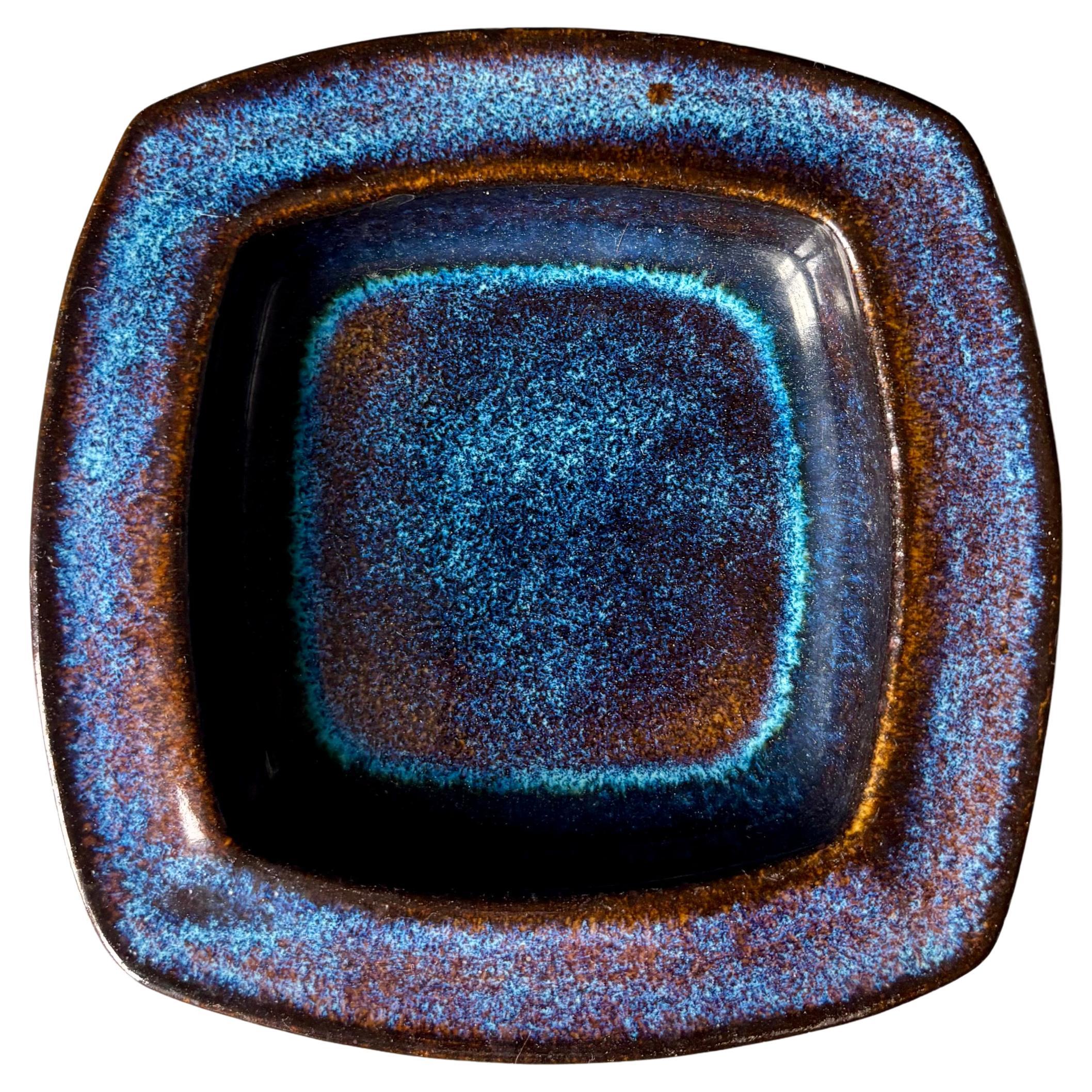 Plat à vide-poche en grès bleu brillant The Moderns, années 1960