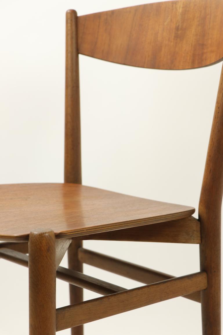 Scandinavian Modern Danish Modern Side Chair Custom Made by Mills, Denmark For Sale