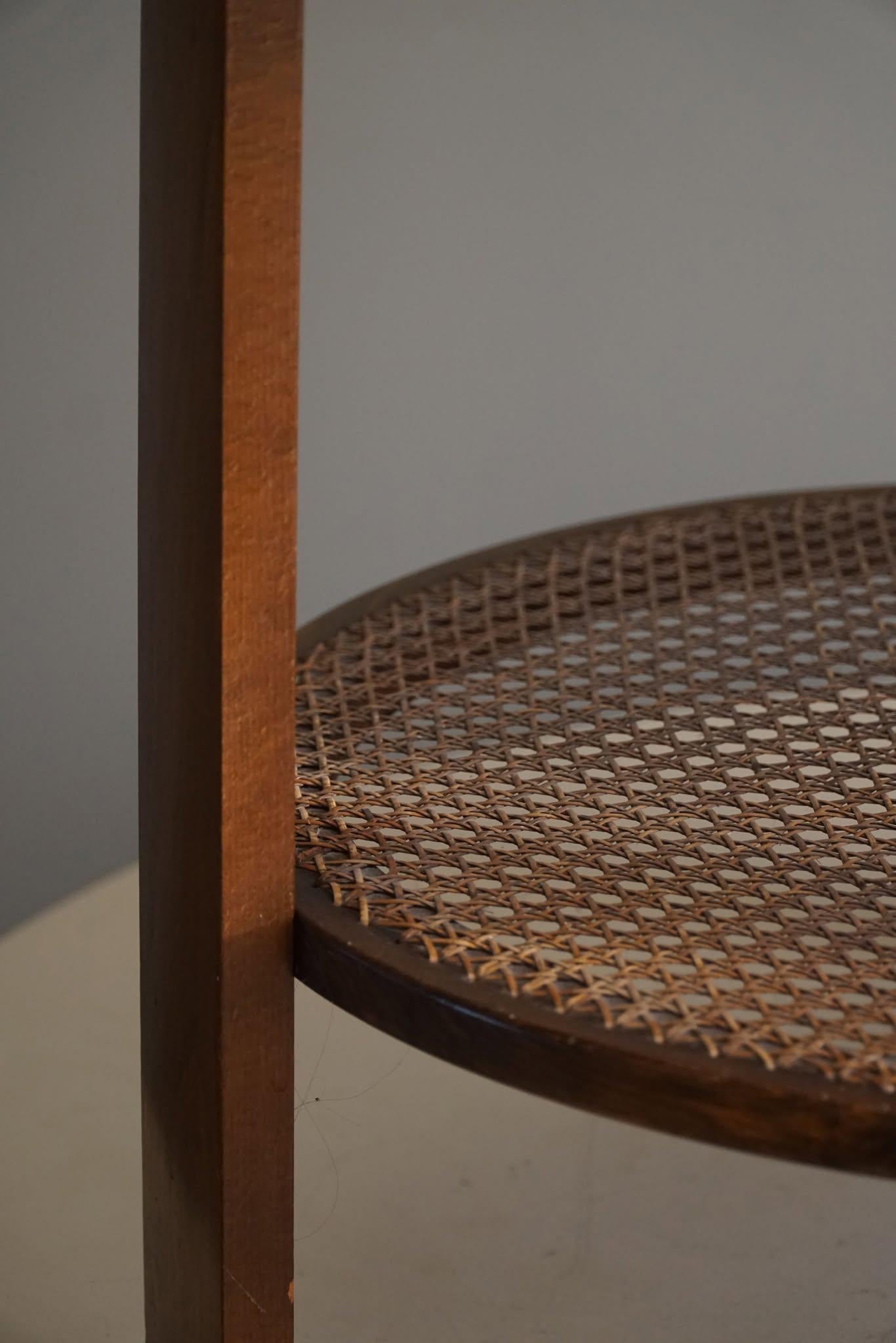 Dänischer moderner dänischer Beistelltisch aus lackierter Buche, Fritz Hansen, „Modell 1535“, 1940er Jahre im Angebot 5