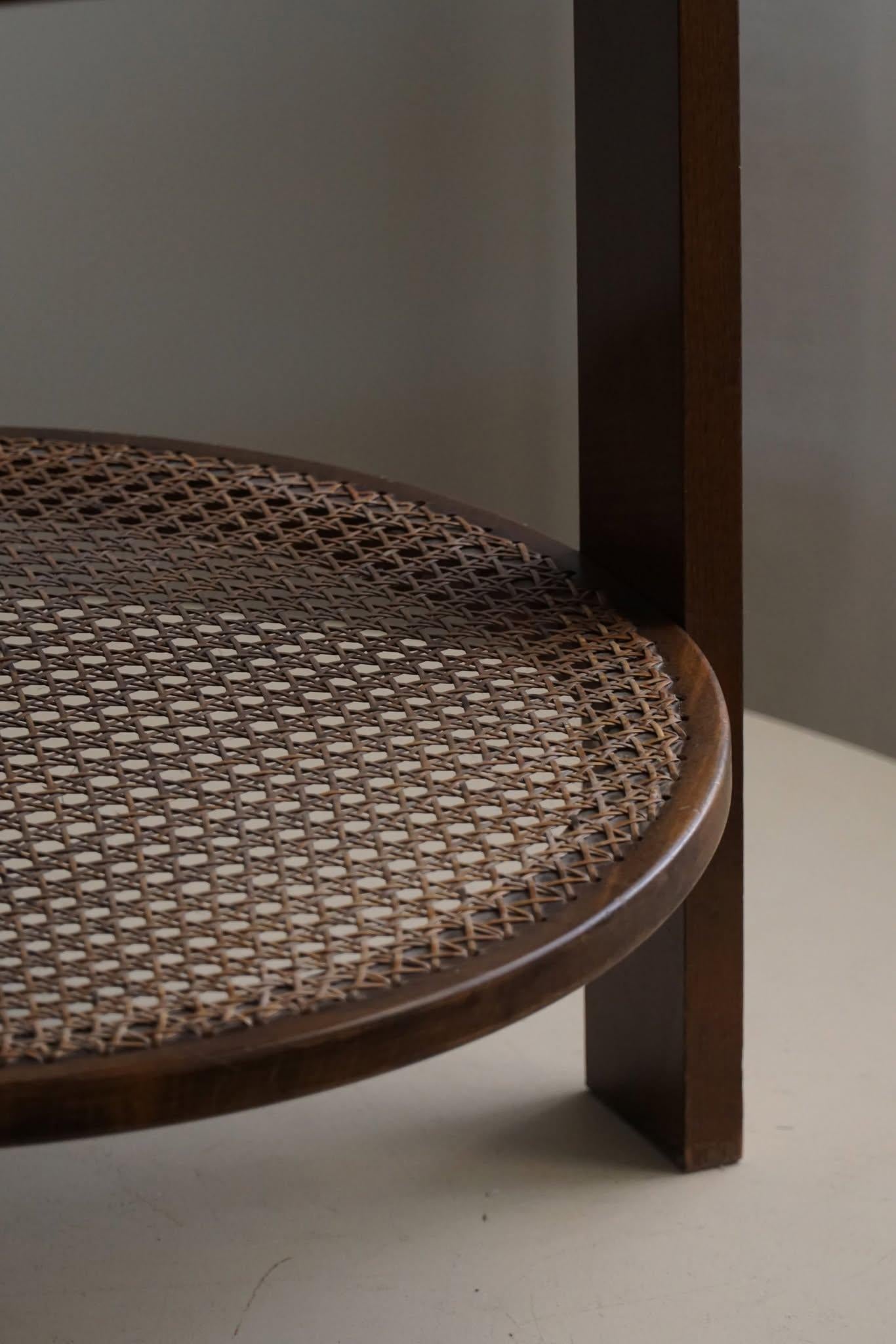 Dänischer moderner dänischer Beistelltisch aus lackierter Buche, Fritz Hansen, „Modell 1535“, 1940er Jahre im Angebot 10