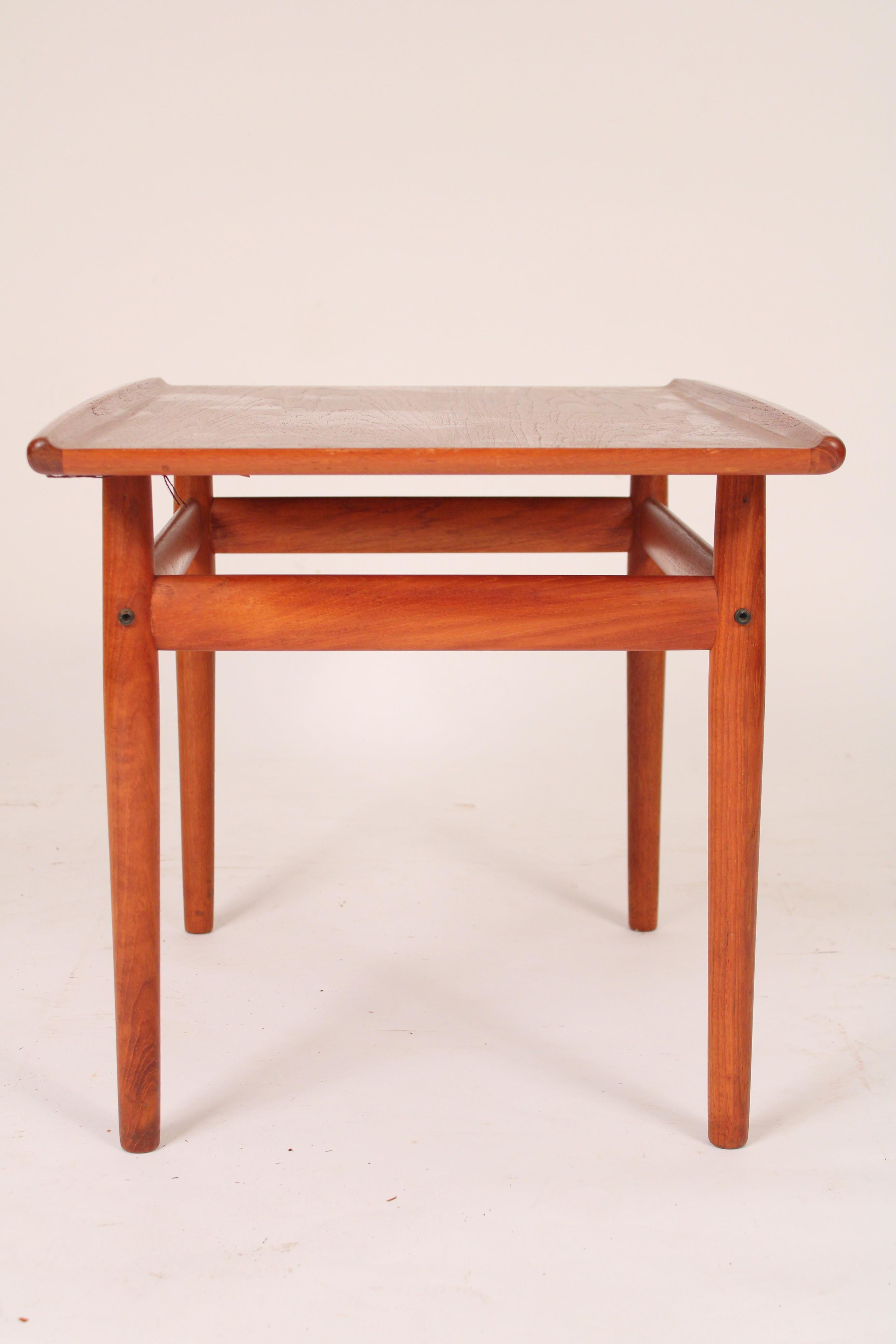 Danish Modern Side Table Made by Glostrup Mabelfabrik In Good Condition In Laguna Beach, CA