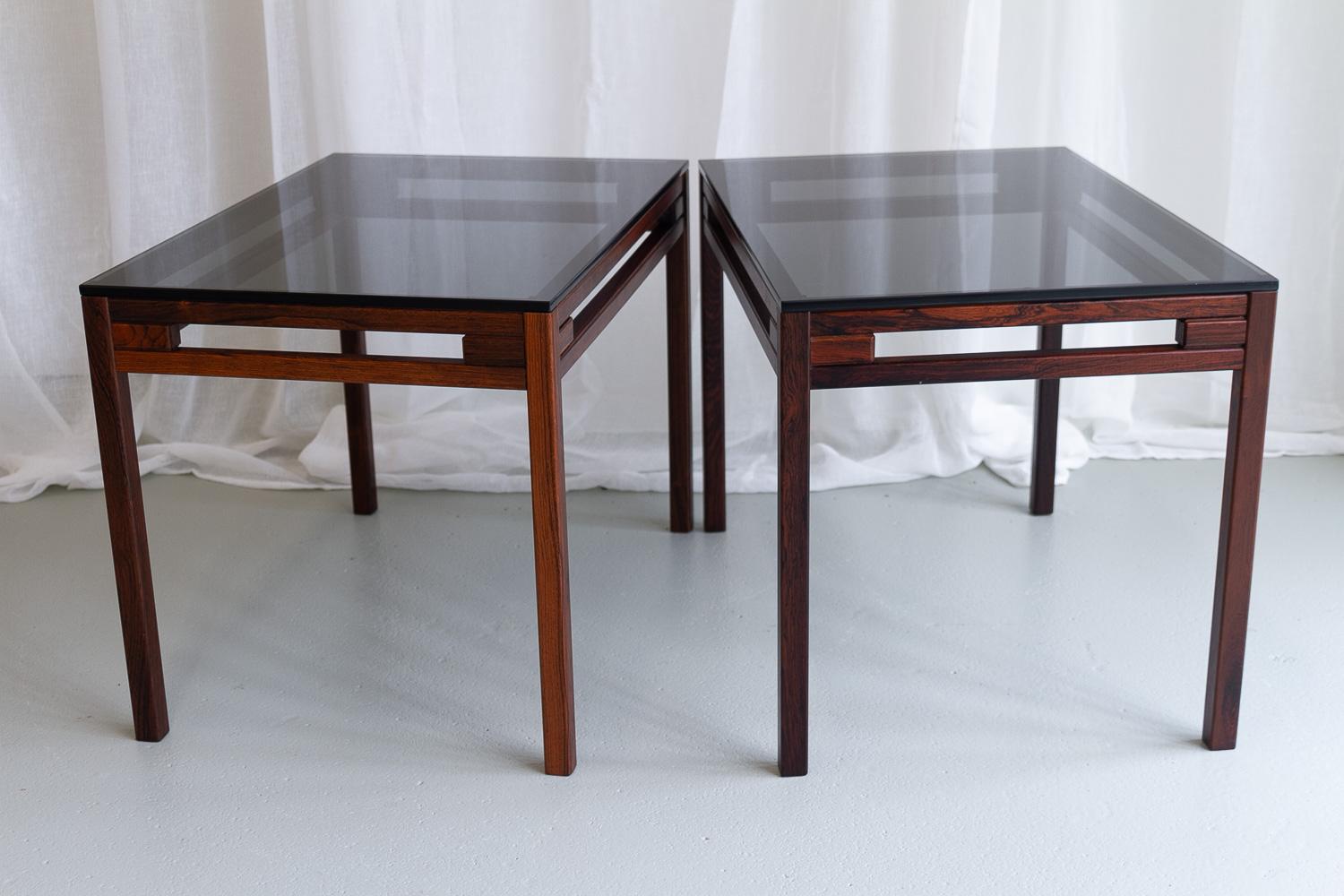 Tables d'appoint danoises modernes en bois de rose et verre, années 1960 Ensemble de 2. en vente 6