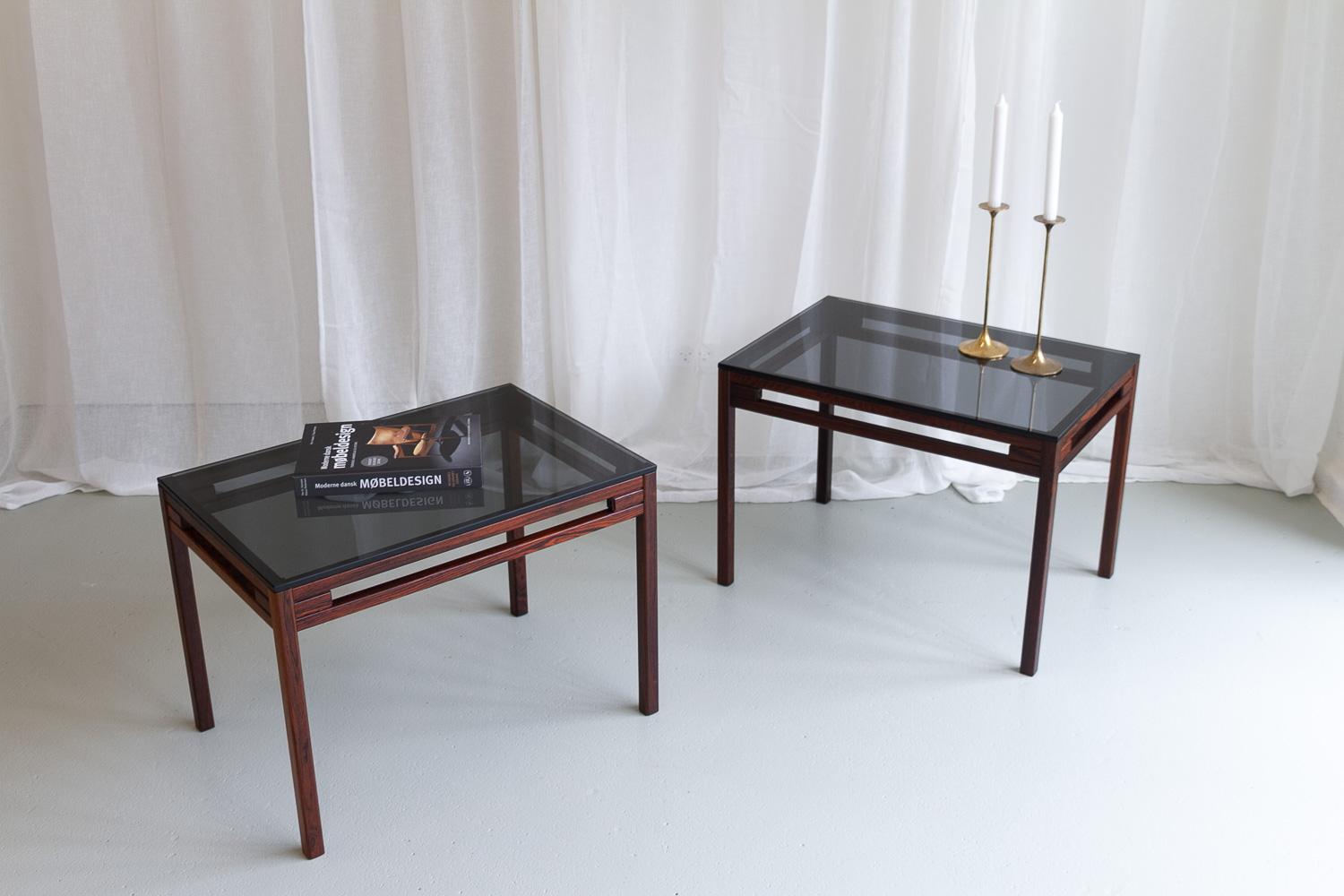 Tables d'appoint danoises modernes en bois de rose et verre, années 1960 Ensemble de 2. en vente 9