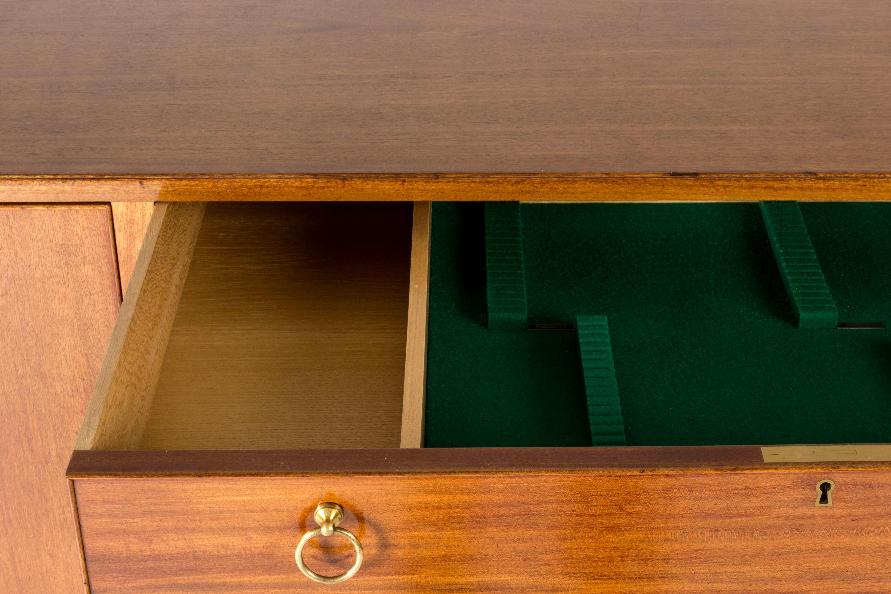 Credenza moderna danese di Jacob Kjær, Danimarca, anni '40 in vendita 1