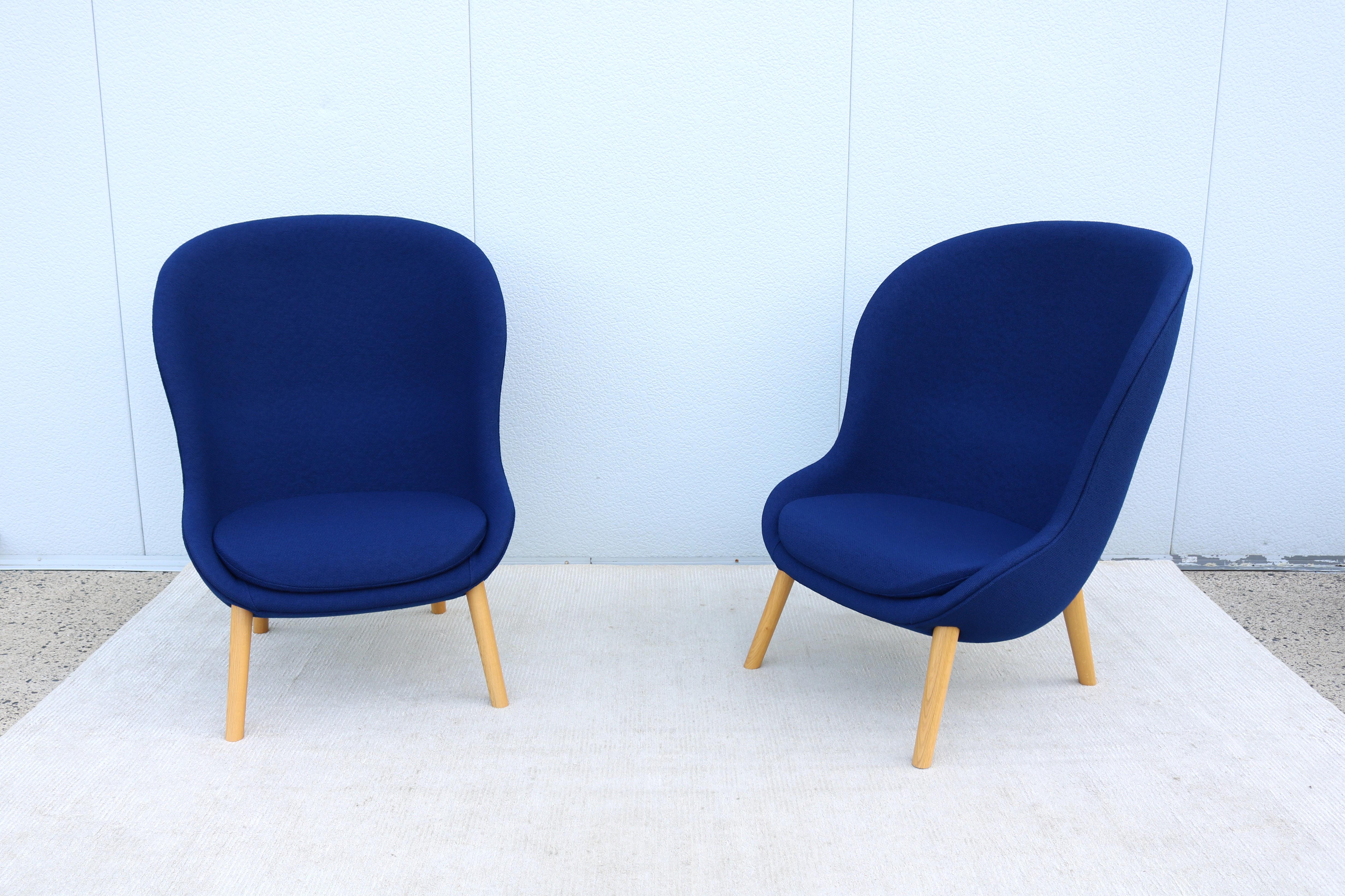 Blaue Hyg-Loungesessel der dänischen Moderne Simon Legald für Normann Copenhagen, ein Paar (Organische Moderne) im Angebot