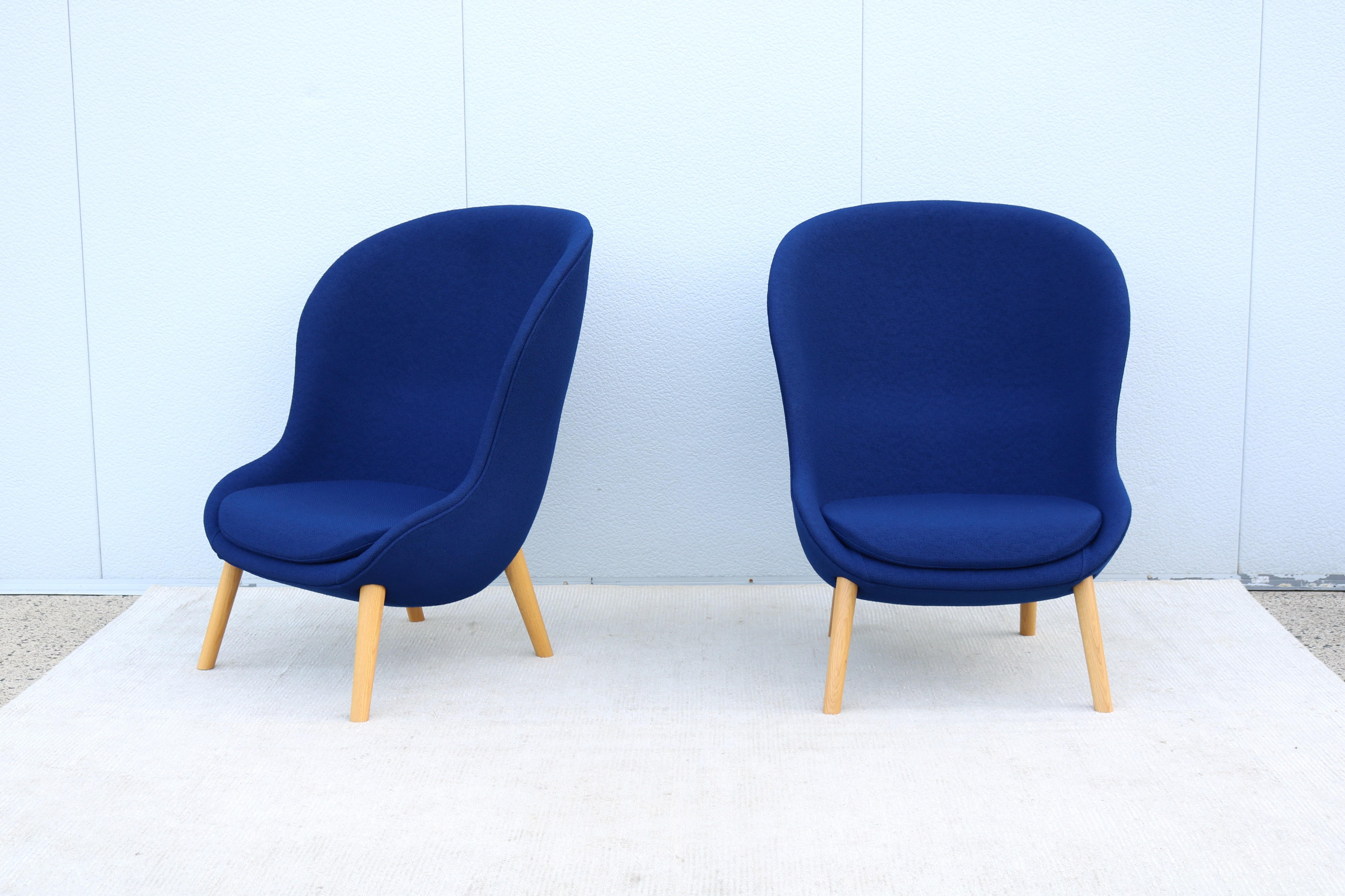 Blaue Hyg-Loungesessel der dänischen Moderne Simon Legald für Normann Copenhagen, ein Paar (Geformt) im Angebot
