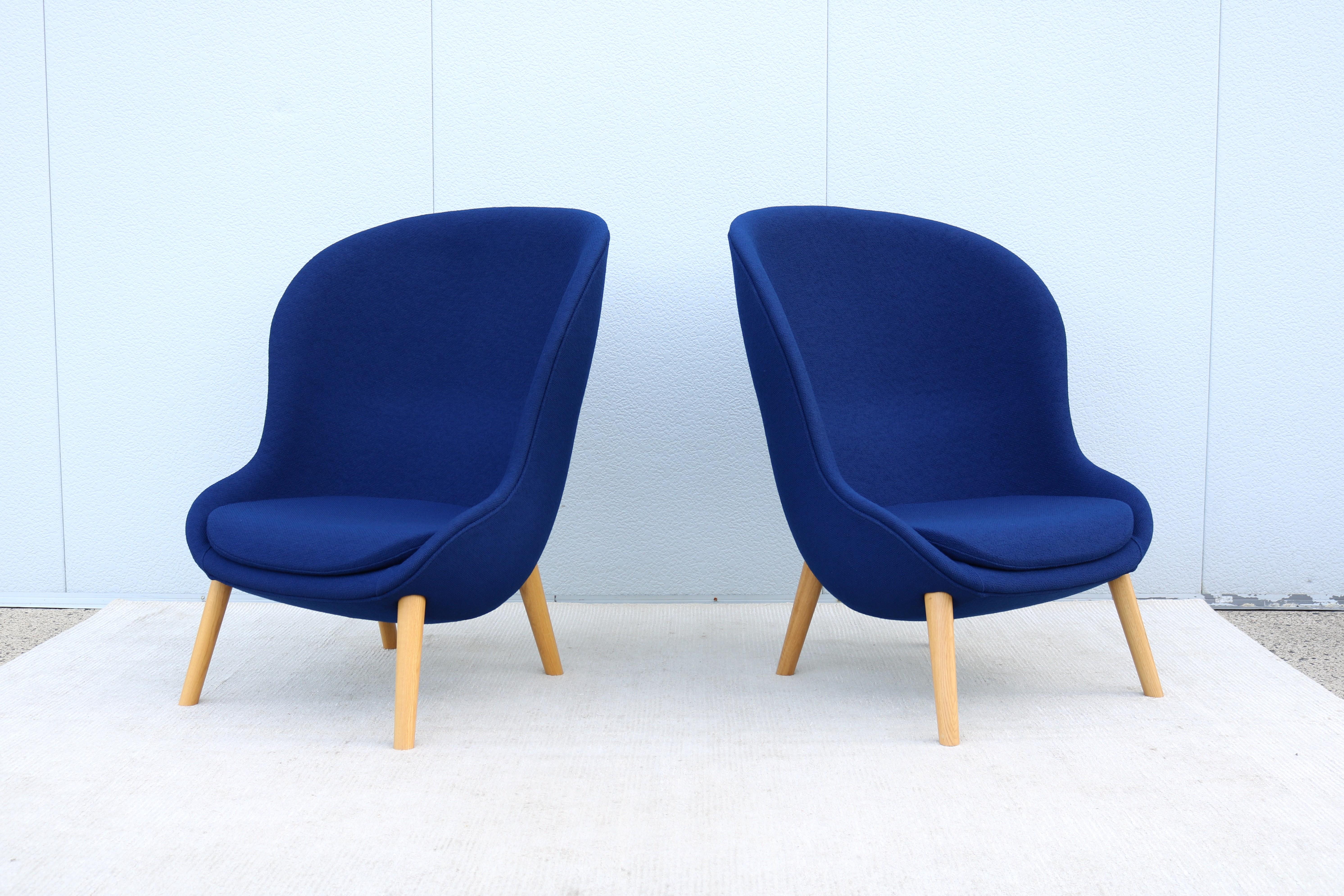 Blaue Hyg-Loungesessel der dänischen Moderne Simon Legald für Normann Copenhagen, ein Paar im Zustand „Hervorragend“ im Angebot in Secaucus, NJ