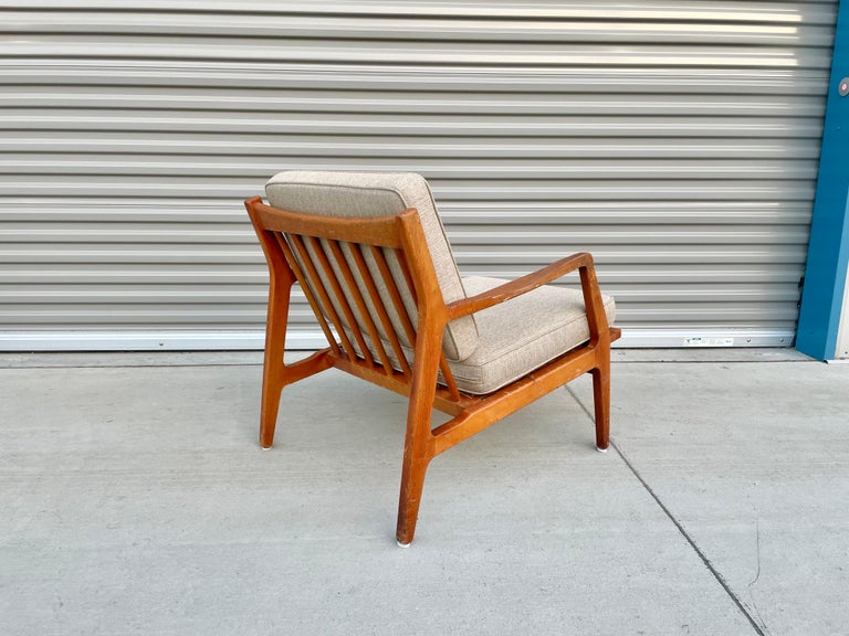Danish Modern Single Walnut Lounge Chair by Ib Kofod-Larsen for Selig For Sale 4