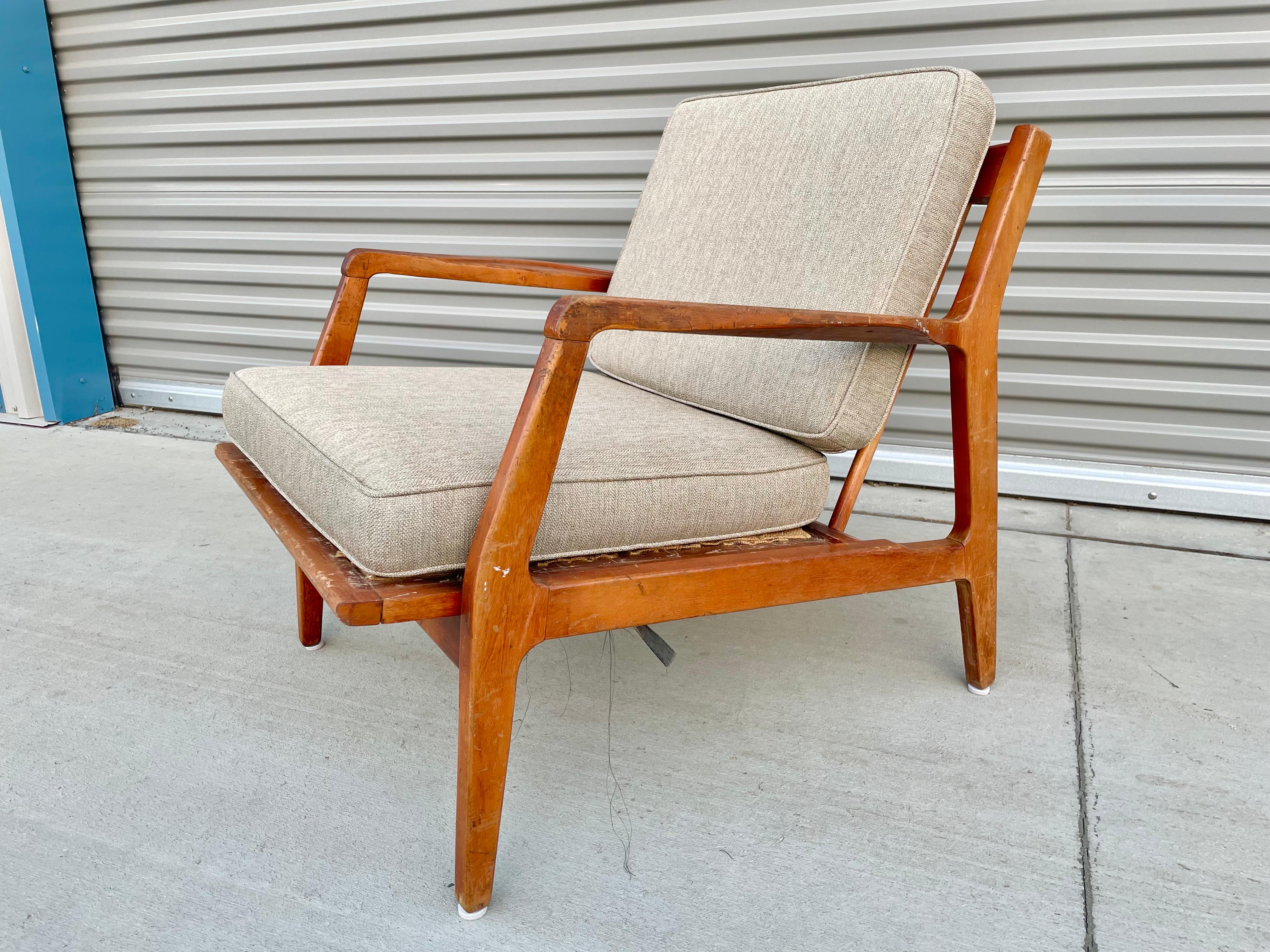 Mid-Century Modern Danish Modern Single Walnut Lounge Chair by Ib Kofod-Larsen for Selig