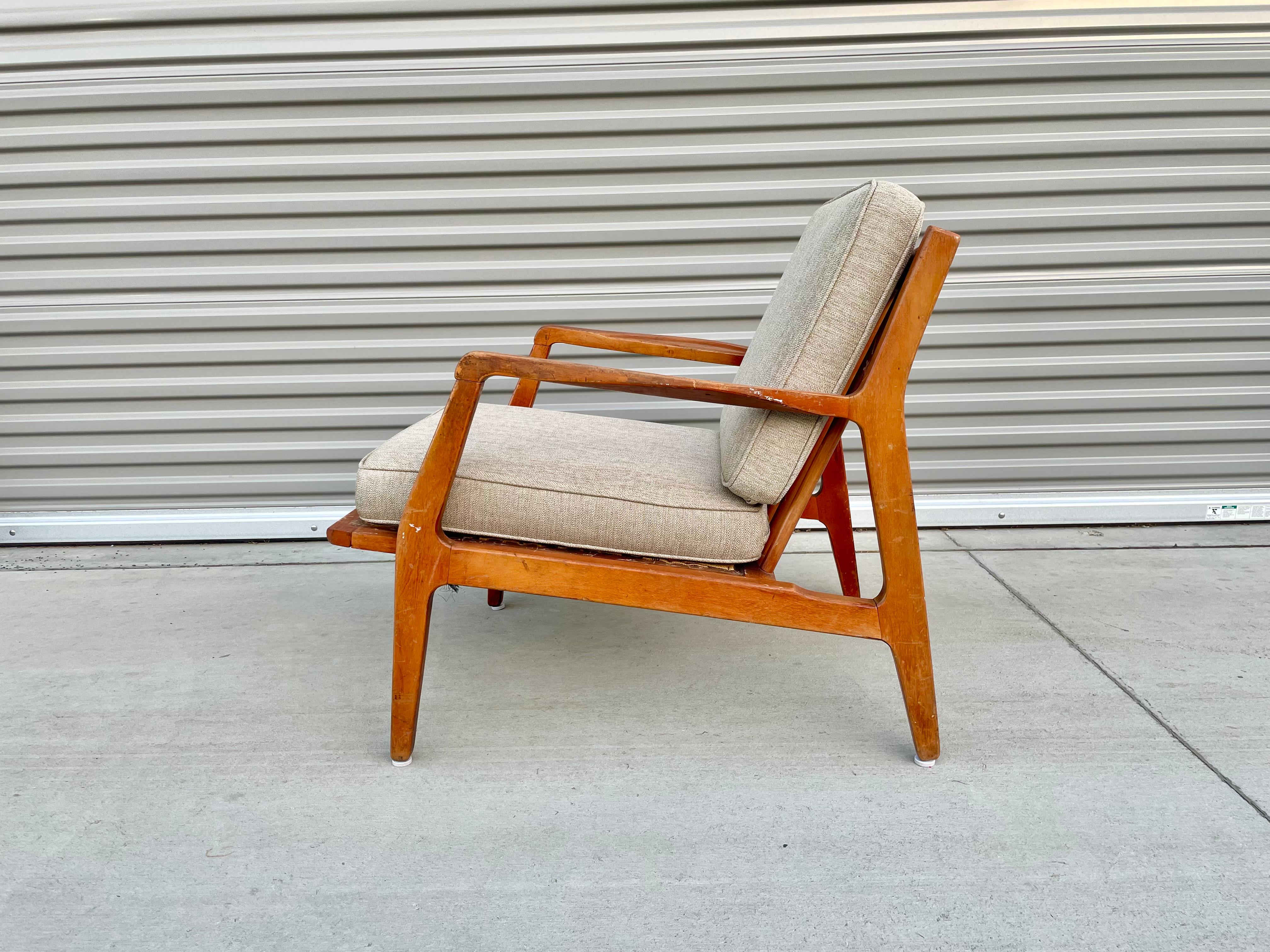 Danish Modern Single Walnut Lounge Chair by Ib Kofod-Larsen for Selig 1