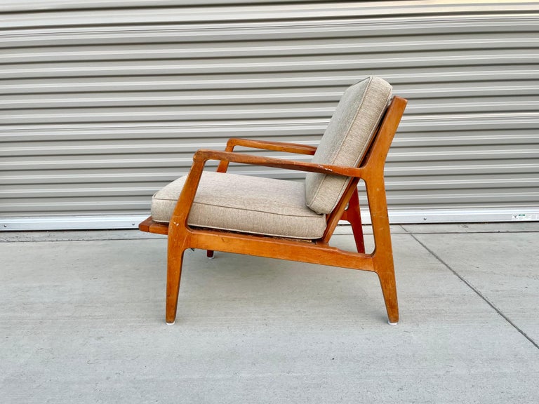Danish Modern Single Walnut Lounge Chair by Ib Kofod-Larsen for Selig For Sale 3