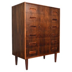 Commode haute danoise moderne à six tiroirs en bois de rose