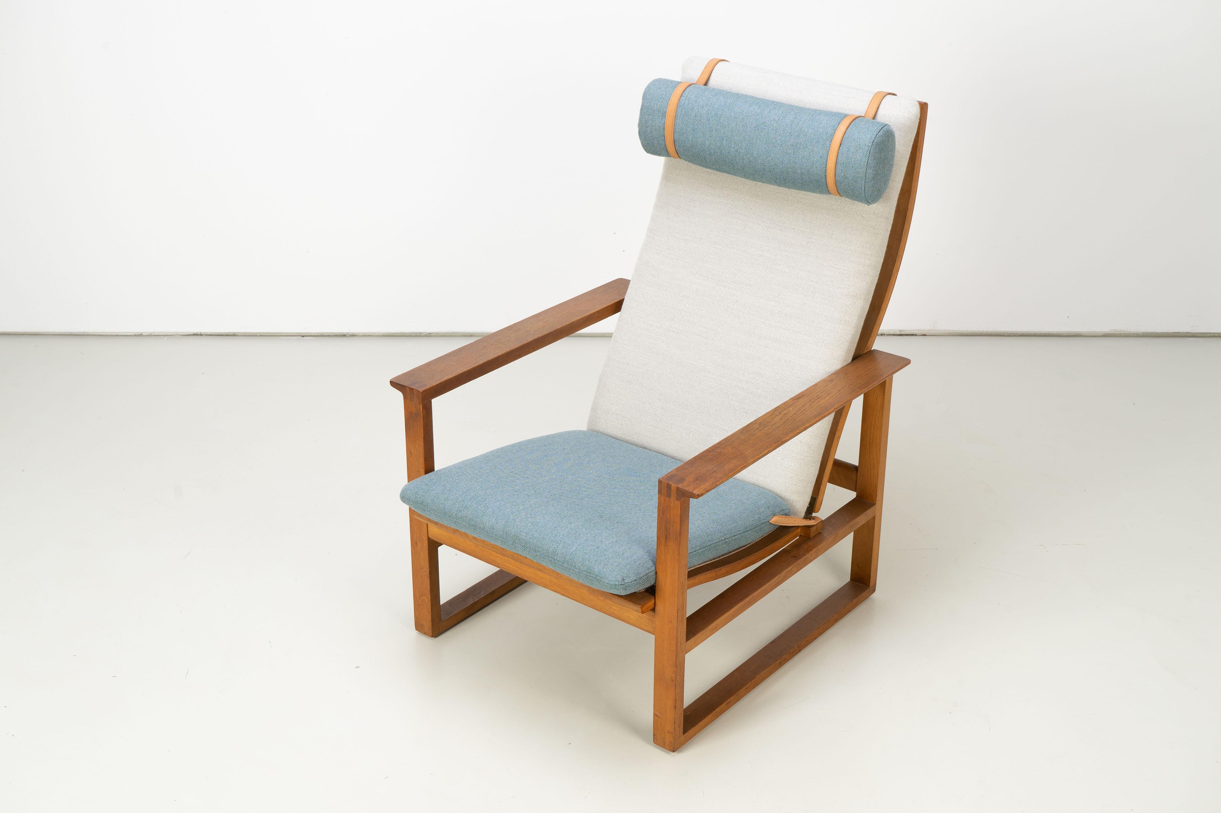 20th Century Danish Modern Sled Lounge Chair Mod. 2254 by Børge Mogensen Fredericia Oak 1960s