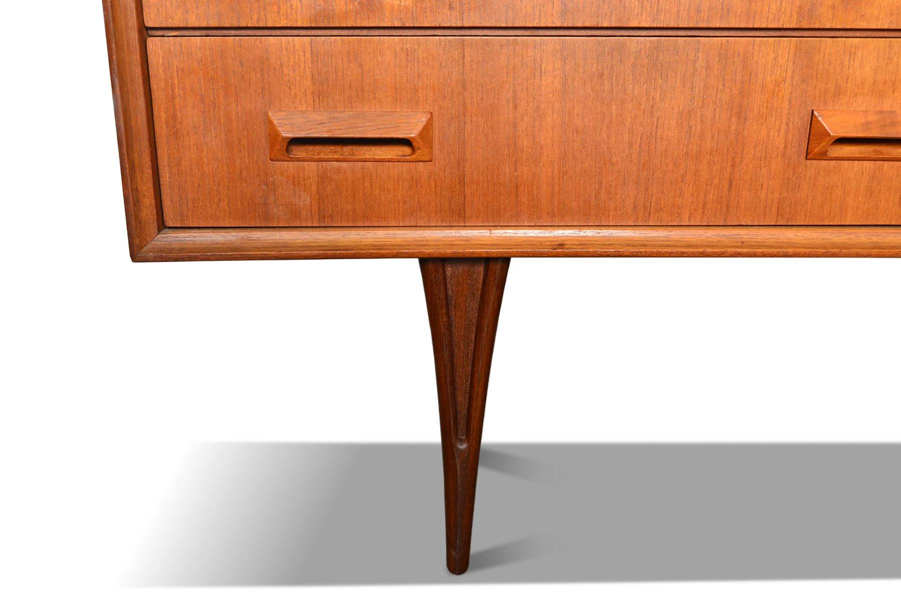 20th Century Danish Modern Sliding Door Teak Credenza With Keeler Edge For Sale