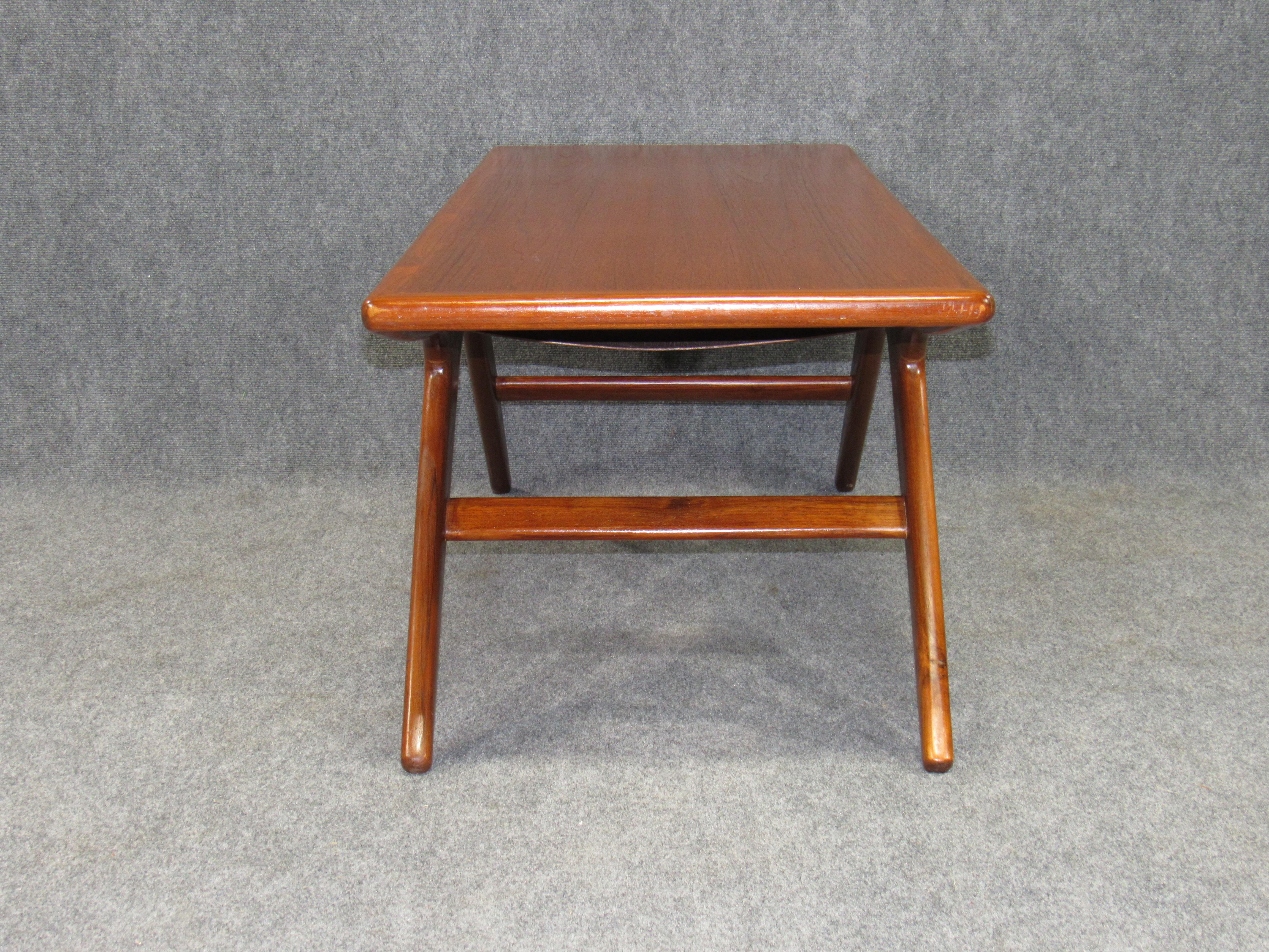 Danish Modern Smile Coffee Table in Teak by Johannes Andersen for CFC Silkeborg In Good Condition In Belmont, MA