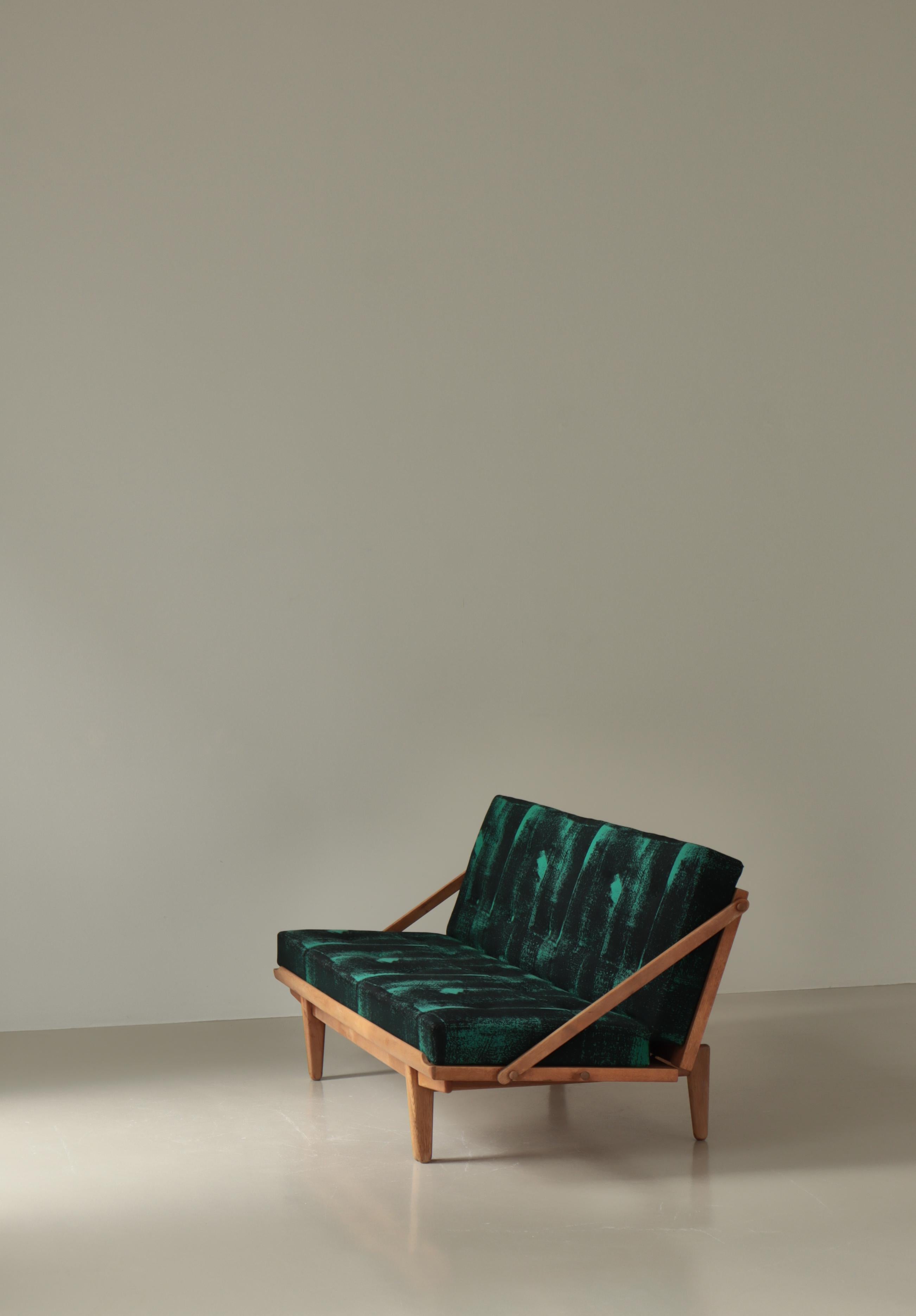 Sofá-cama moderno danés en madera de roble, Poul Volther para Frem Møbelfabrik, años 50 Escandinavo moderno en venta