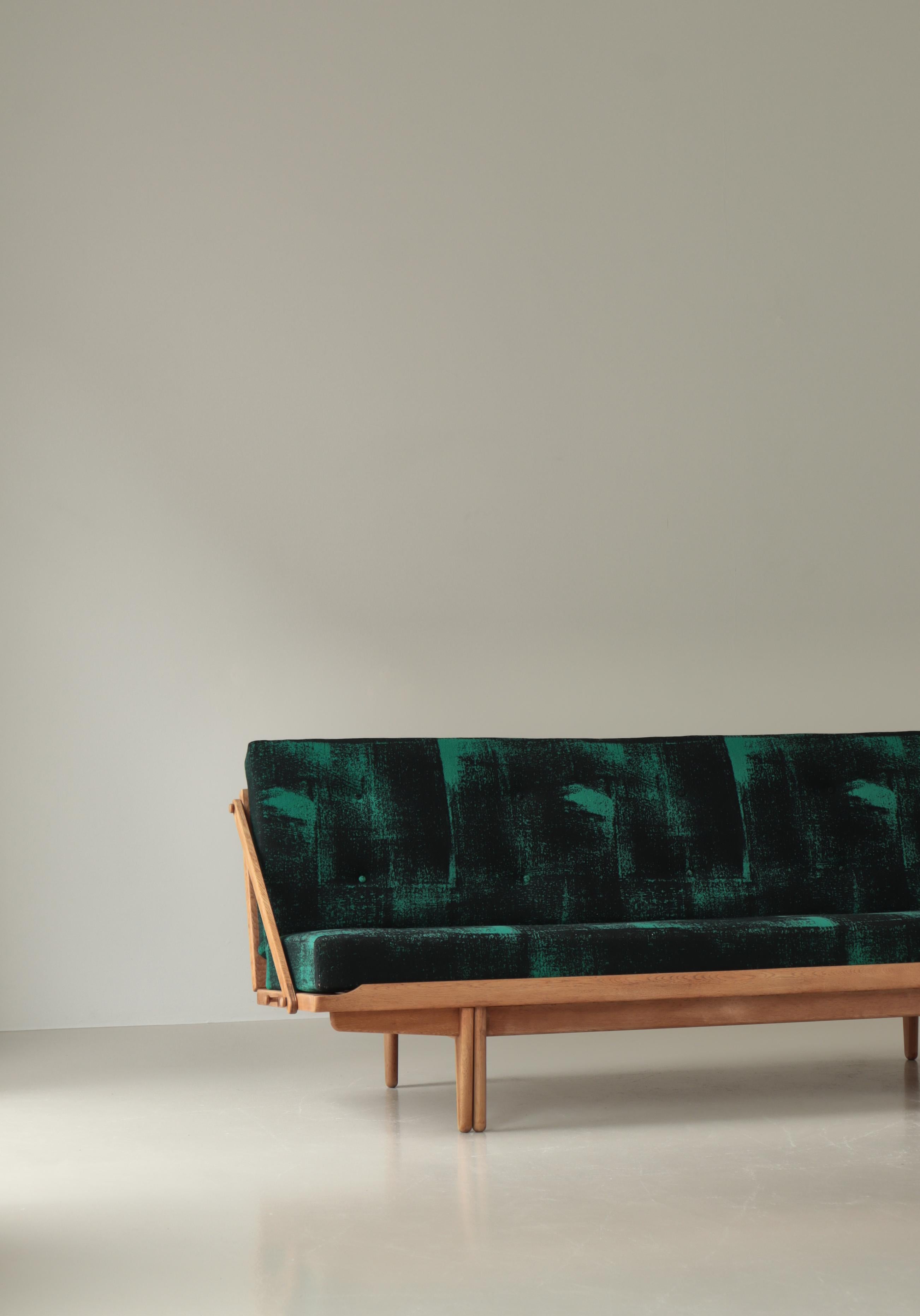 Sofá-cama moderno danés en madera de roble, Poul Volther para Frem Møbelfabrik, años 50 Danés en venta