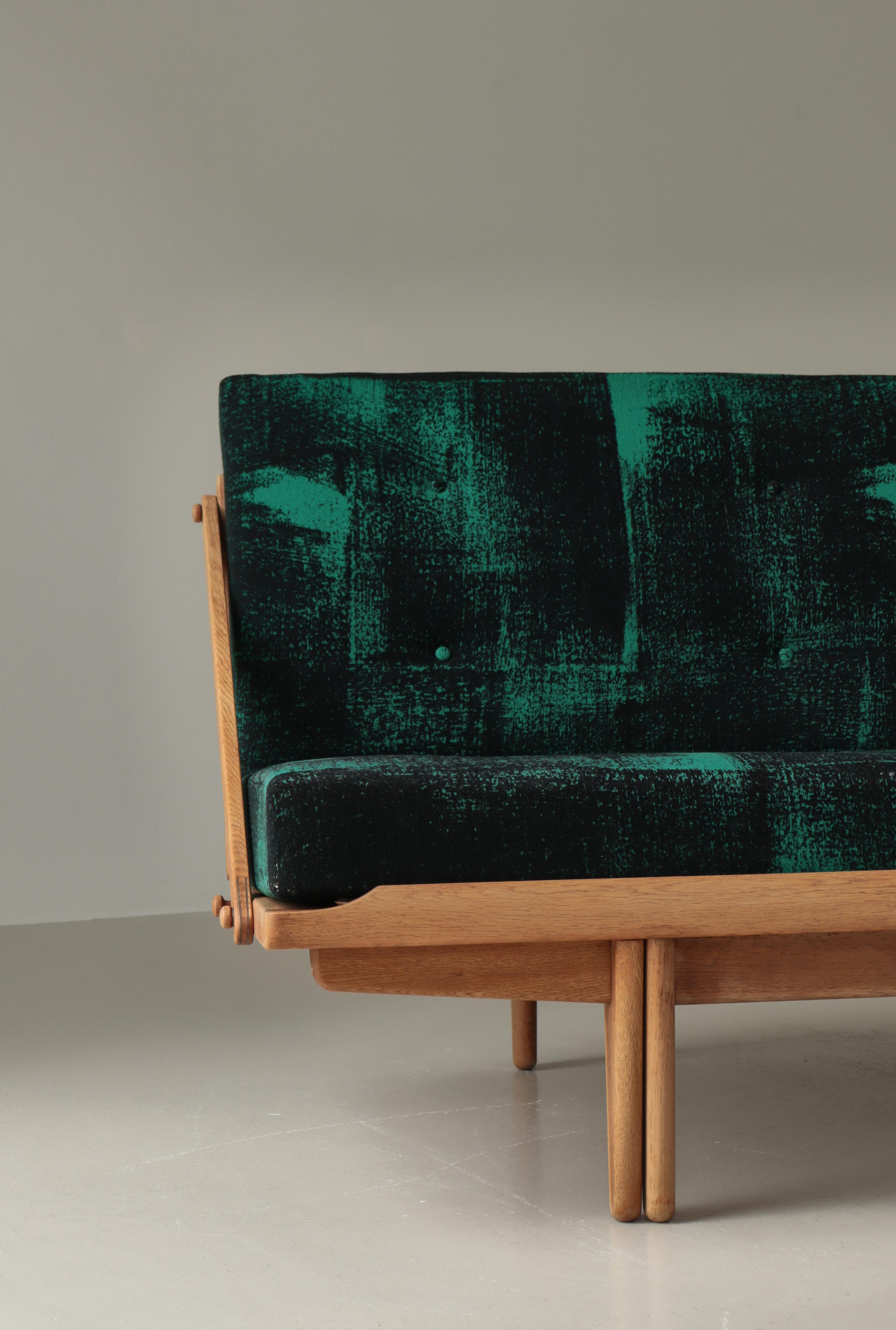 Sofá-cama moderno danés en madera de roble, Poul Volther para Frem Møbelfabrik, años 50 en venta 1