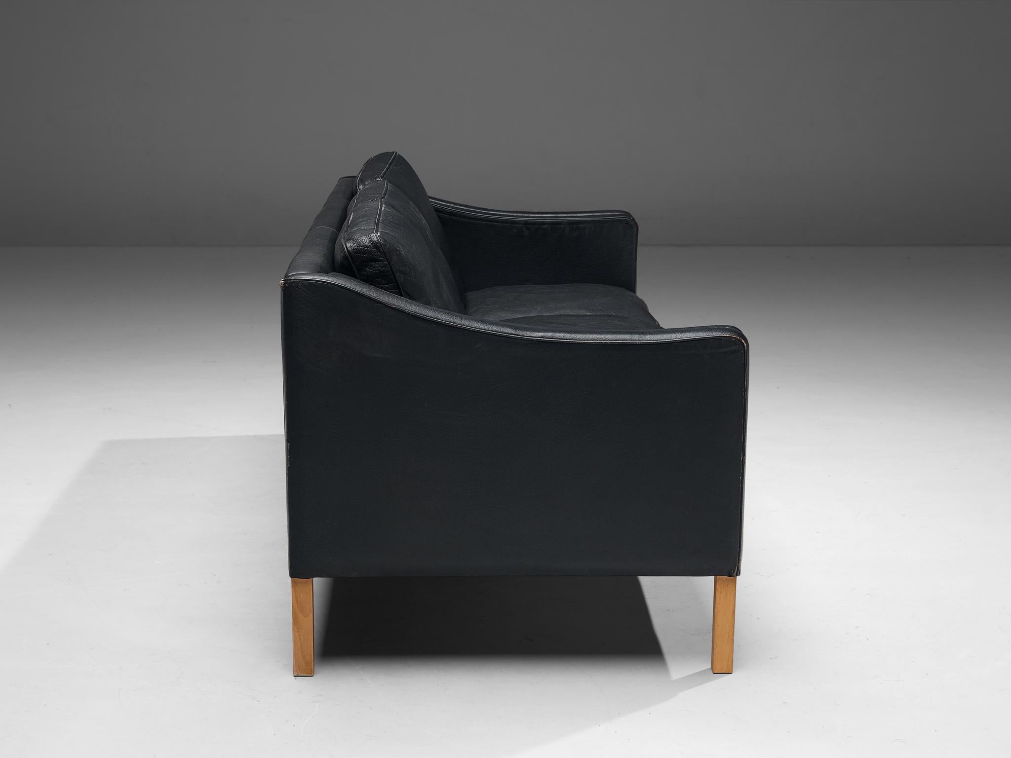 Danish Modern Sofa in Black Leather  For Sale 4
