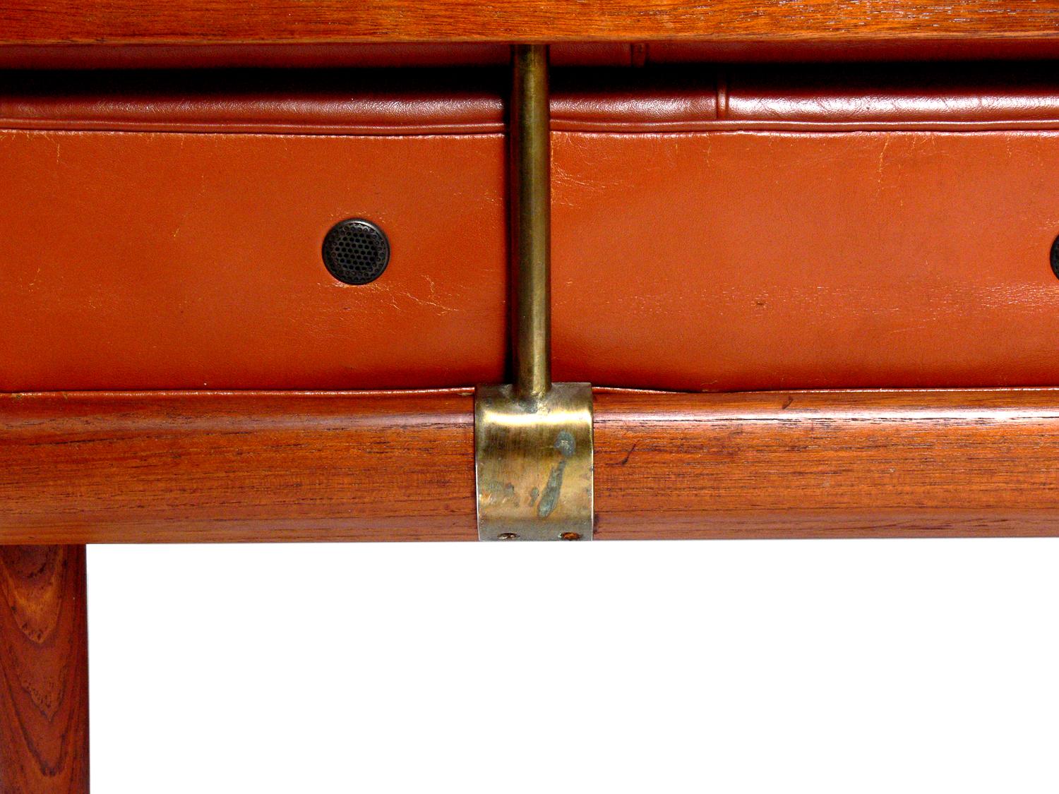 Danish Modern Sofa in Original Cognac Leather by Peter Hvidt 3