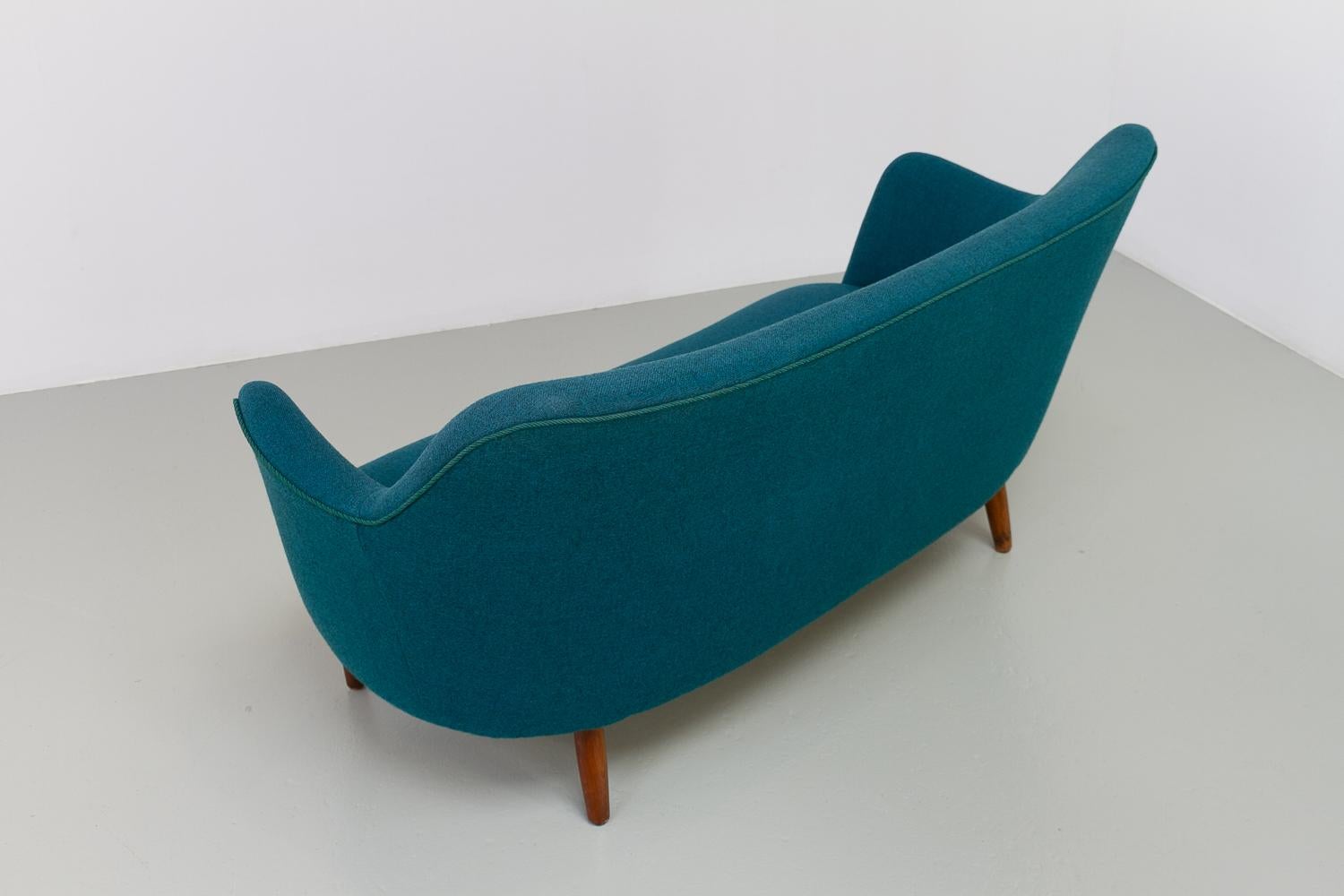 Sofá moderno danés en azul turquesa, años 50. en venta 3