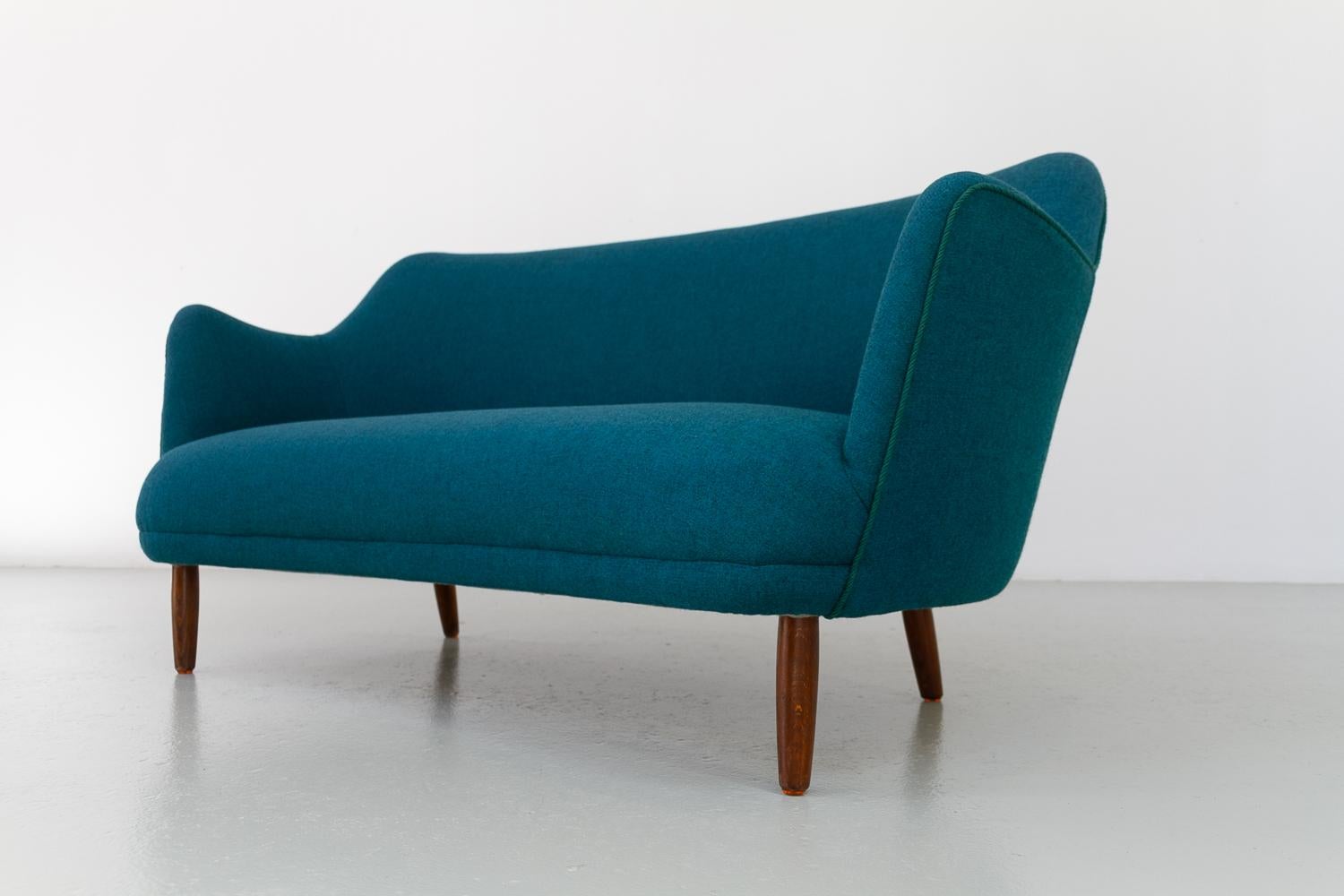 Sofá moderno danés en azul turquesa, años 50. en venta 9