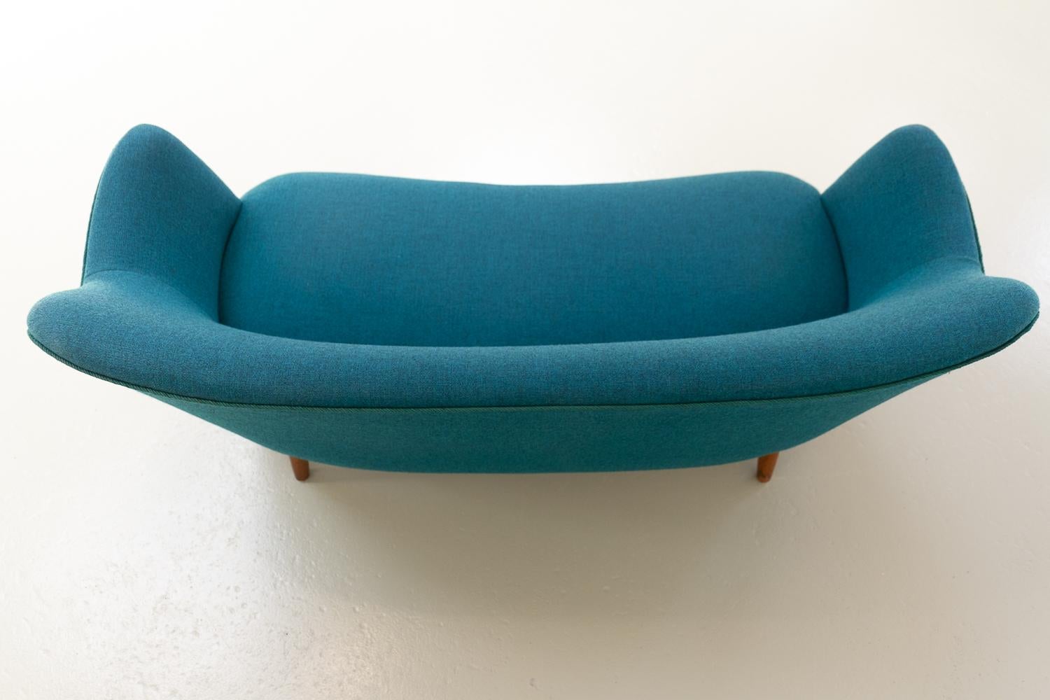 Sofá moderno danés en azul turquesa, años 50. en venta 2