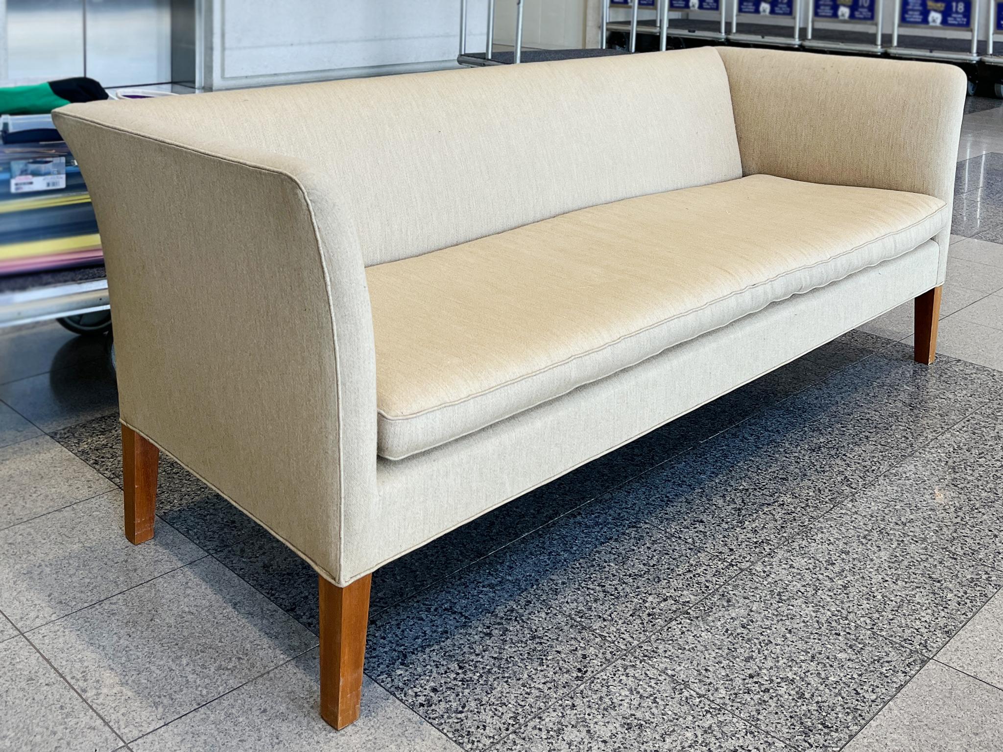 20th Century Danish Modern Sofa in the Style of Frits Henningsen For Sale