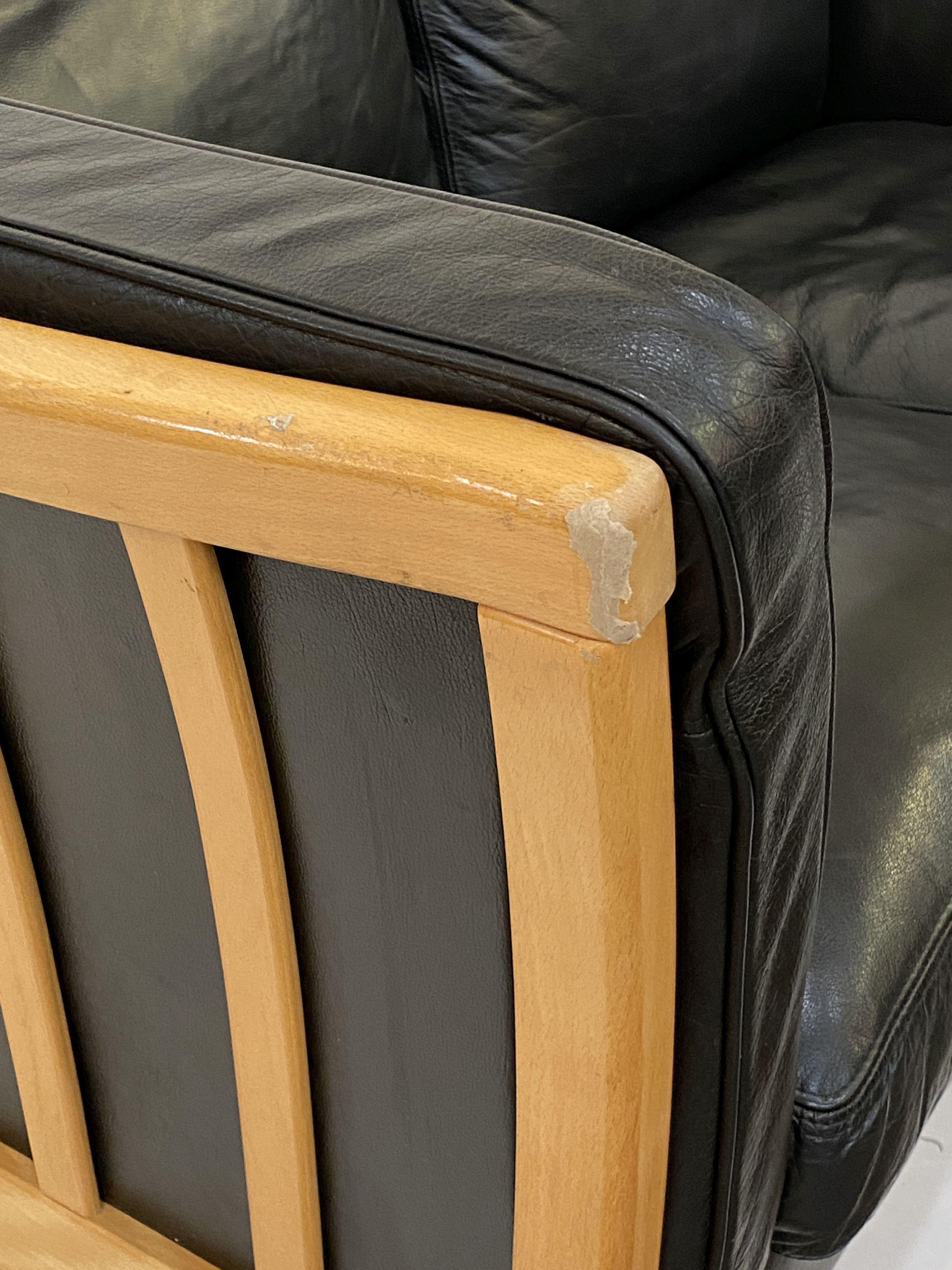 Canapé danois moderne en cuir et hêtre par Stouby en vente 8