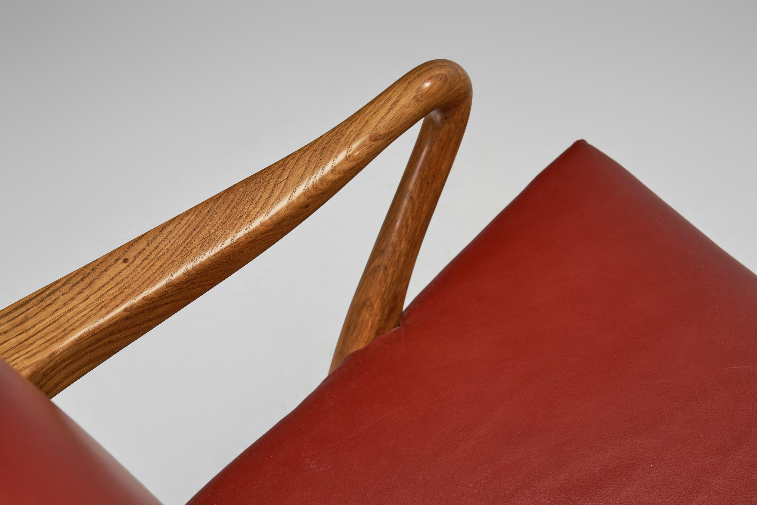 Canapé moderne danois avec revêtement en cuir et cadre en Oak, Danemark, années 1940 en vente 4