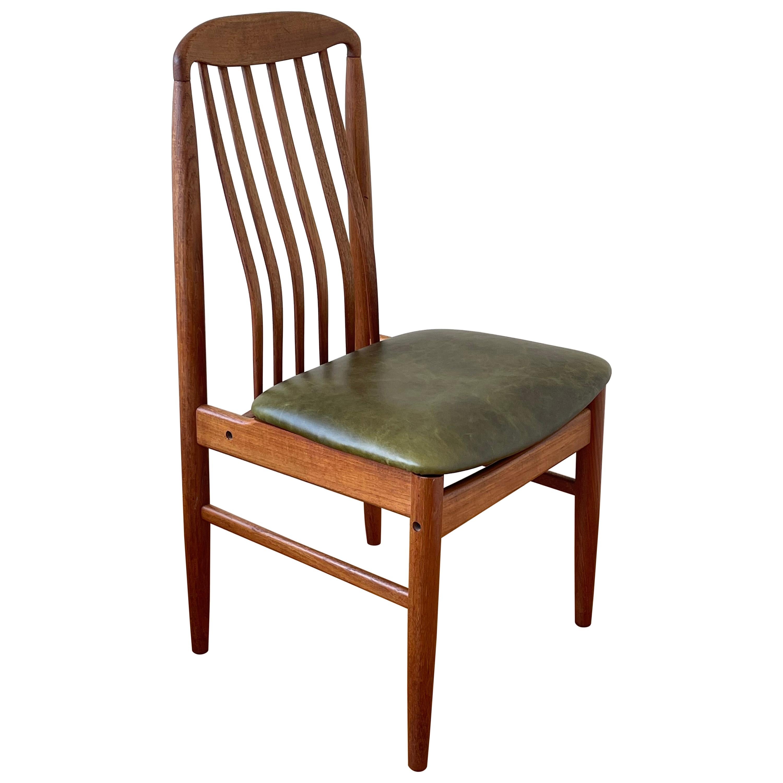 Danish Modern Solid Sculpted Back Teak Desk Chair in Leather Seat
