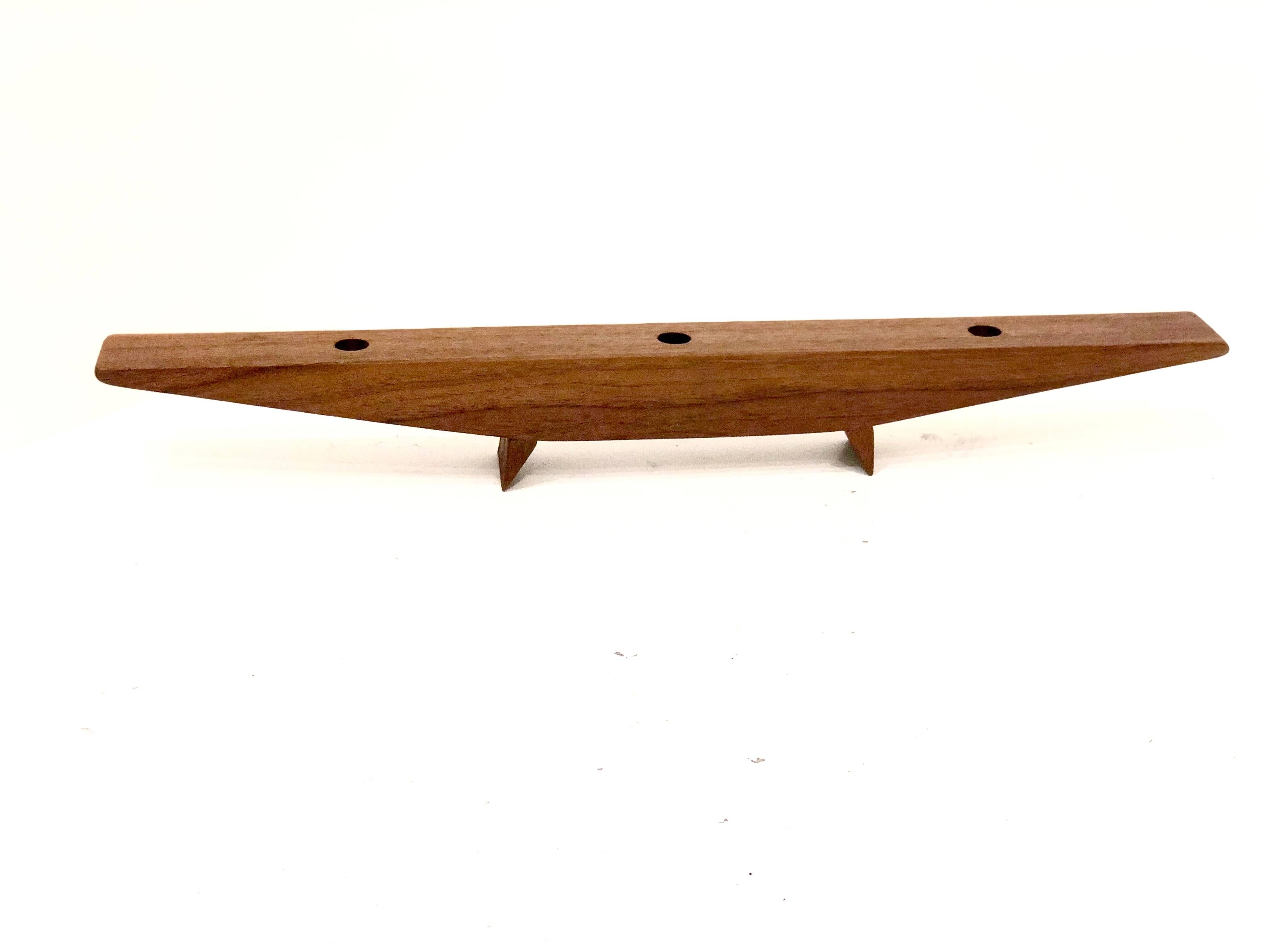 Great design on this simple triple candleholder in solid teak, refinished with 1/2